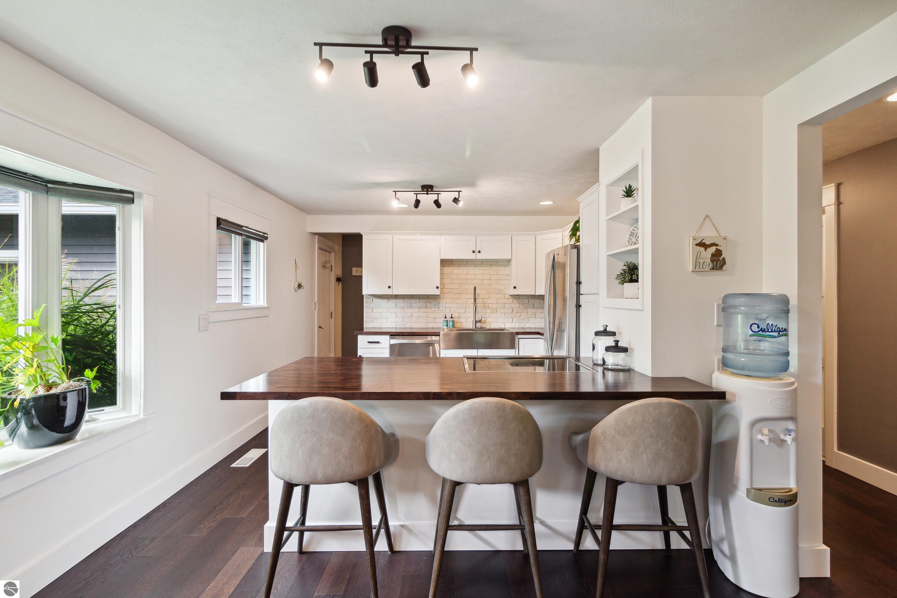 1513 N Orchard Drive