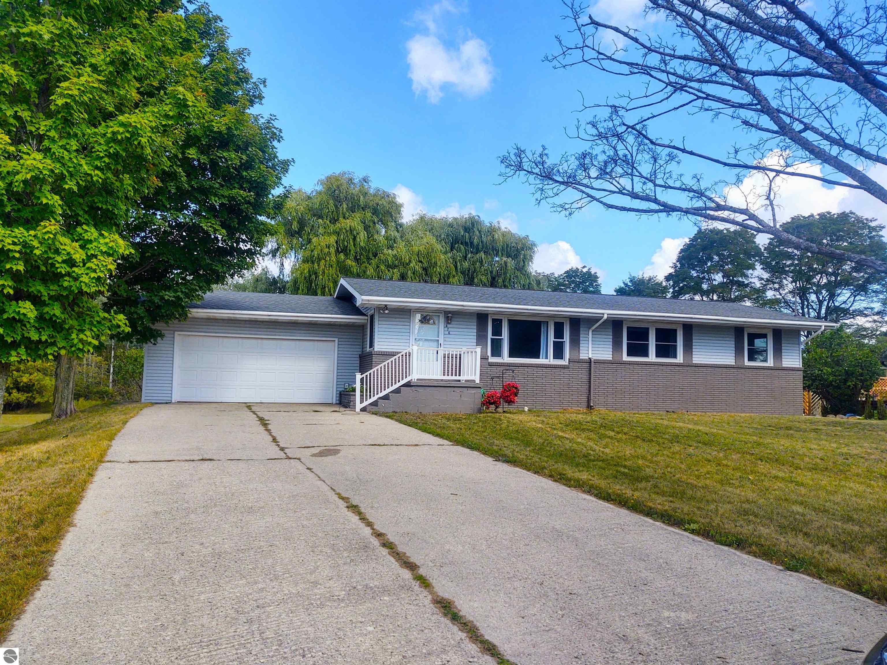 576 Holiday Drive