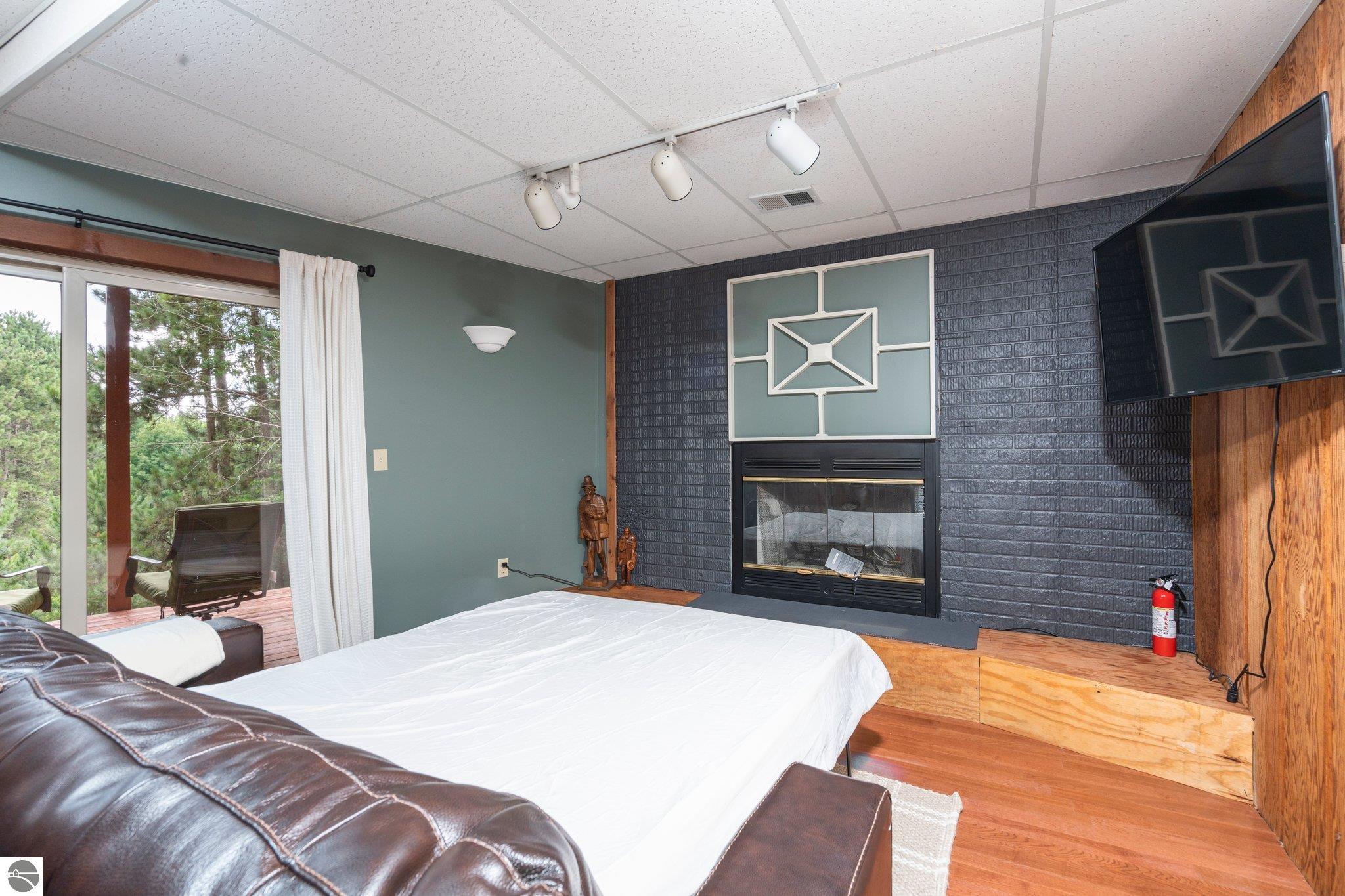 10380 Maple View Drive