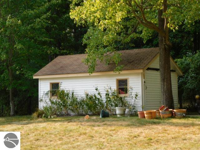2675 W Log Lake Road