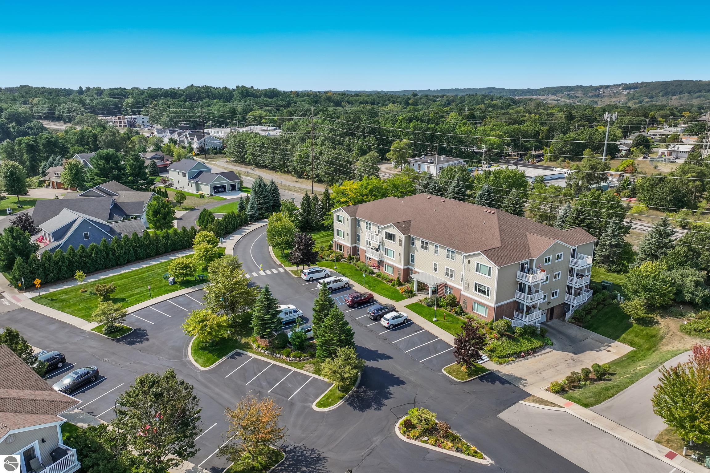 1122 Lake Ridge Drive # 103