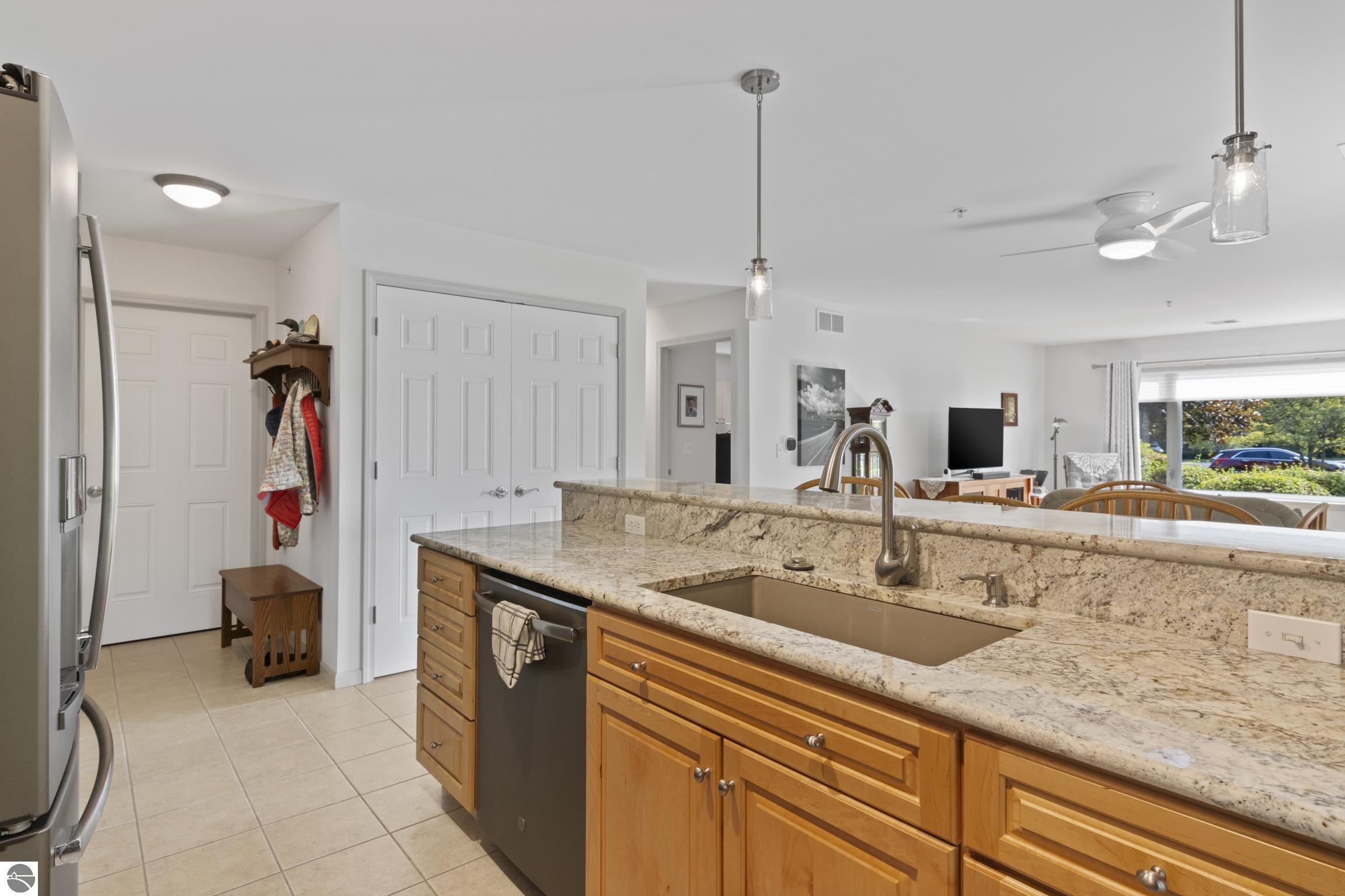 1122 Lake Ridge Drive # 103
