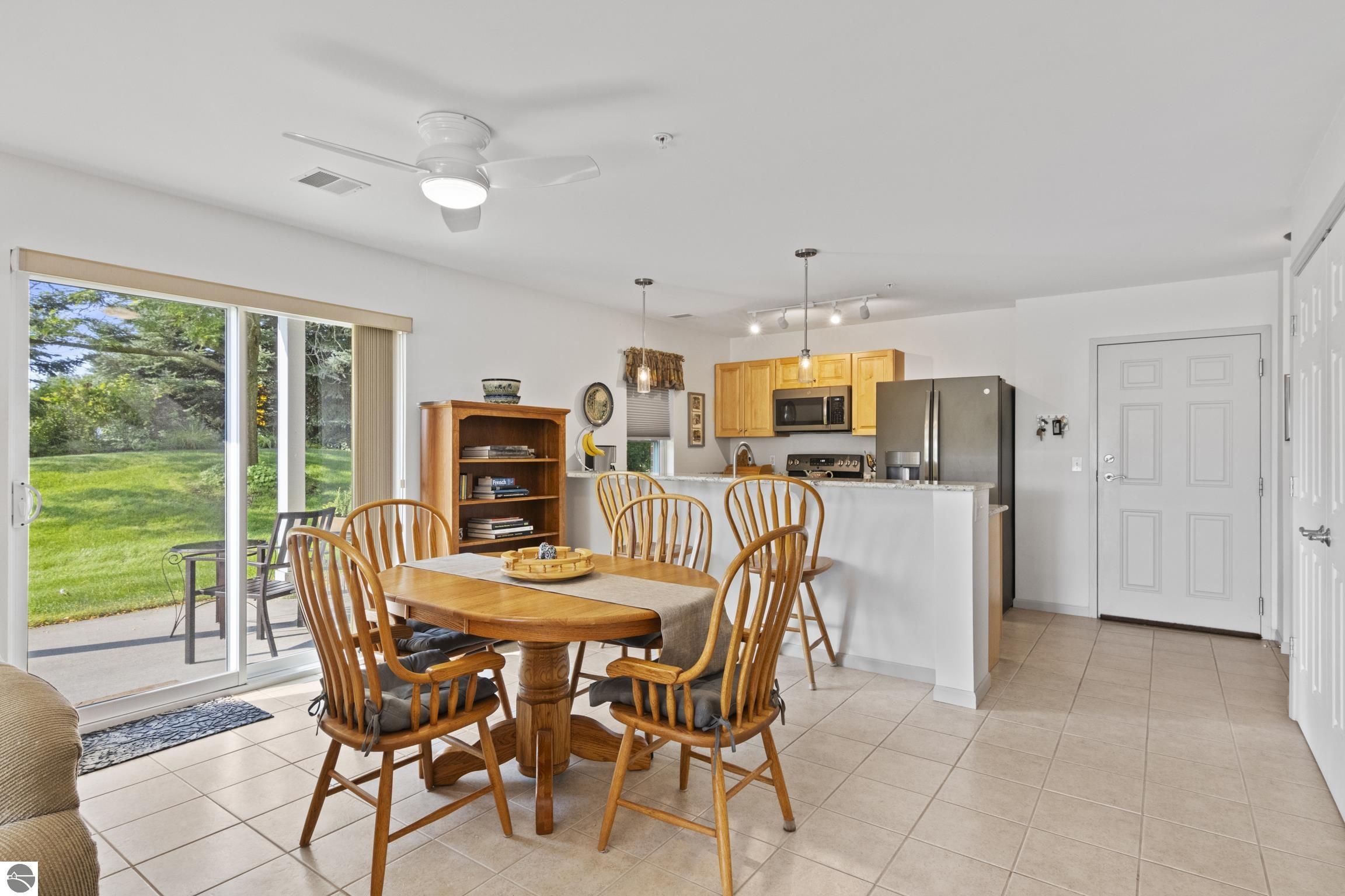 1122 Lake Ridge Drive # 103