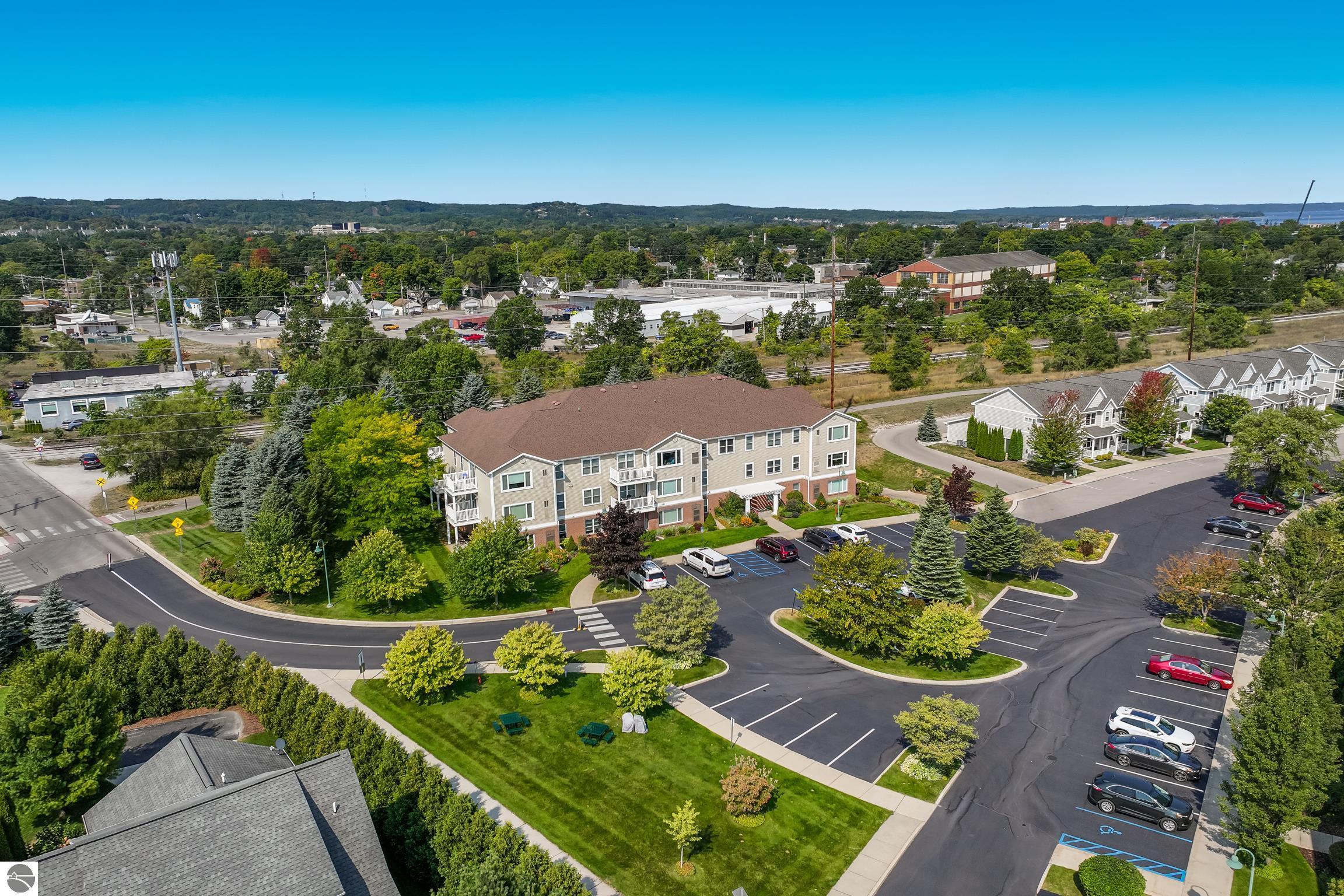 1122 Lake Ridge Drive # 103