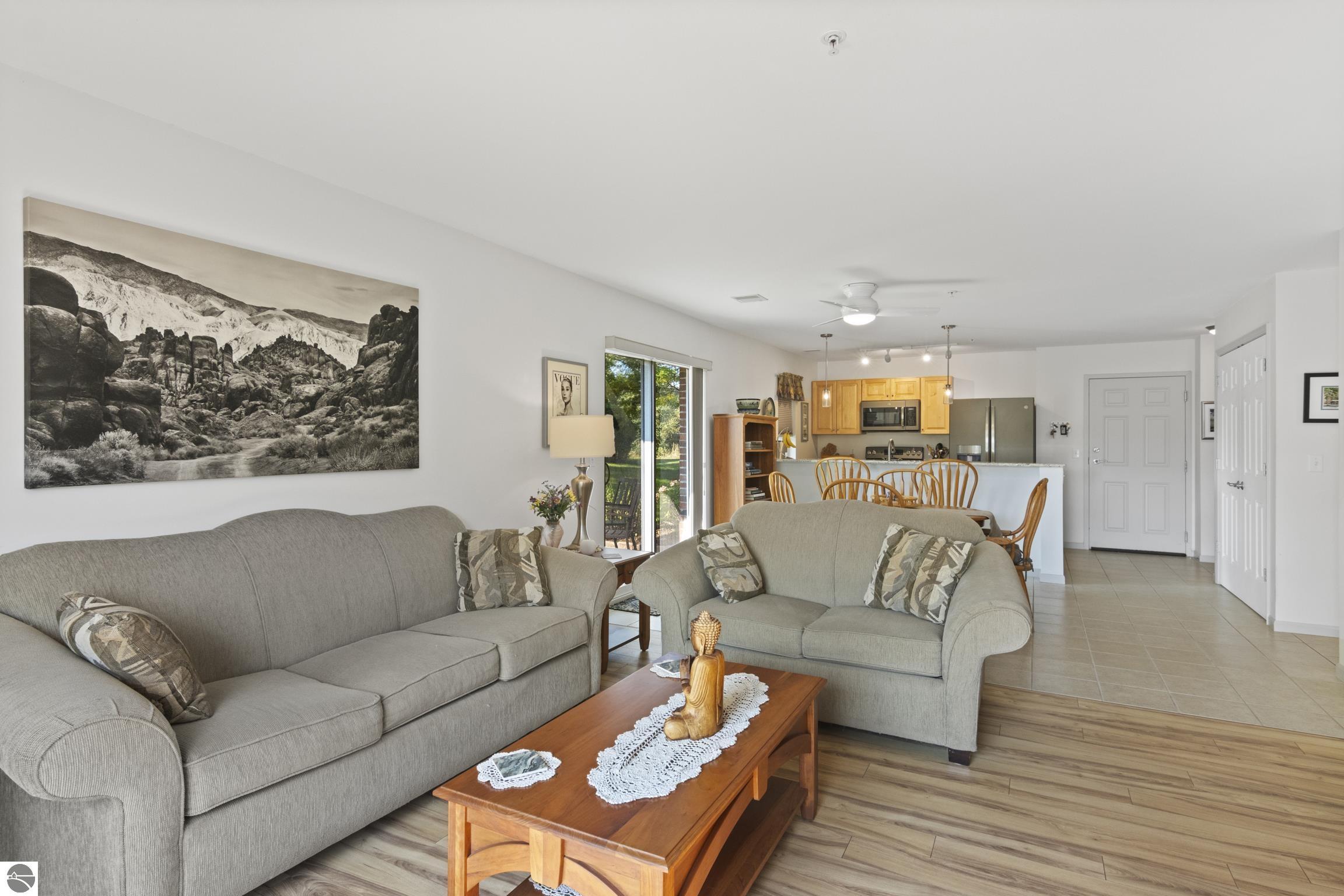 1122 Lake Ridge Drive # 103