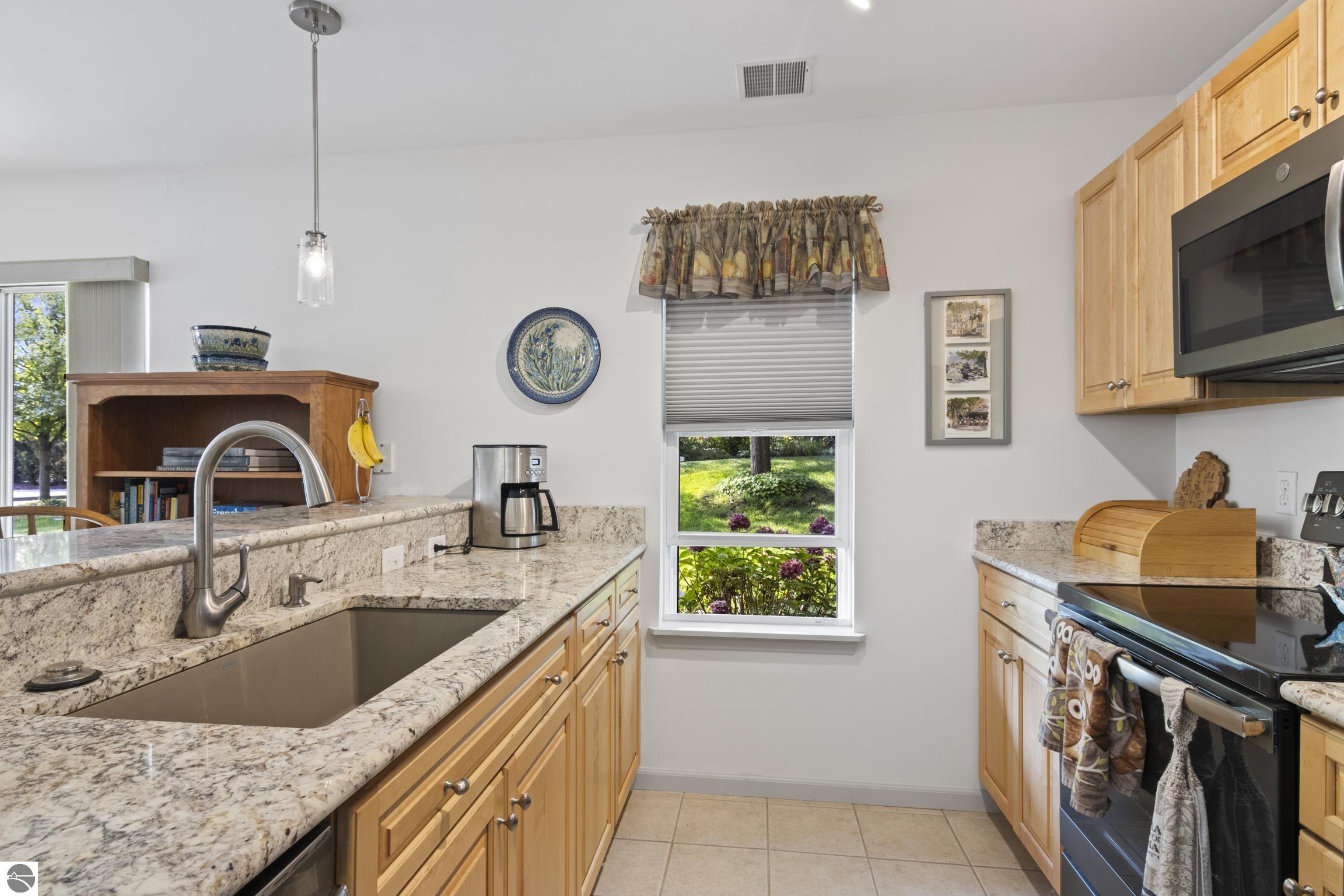 1122 Lake Ridge Drive # 103