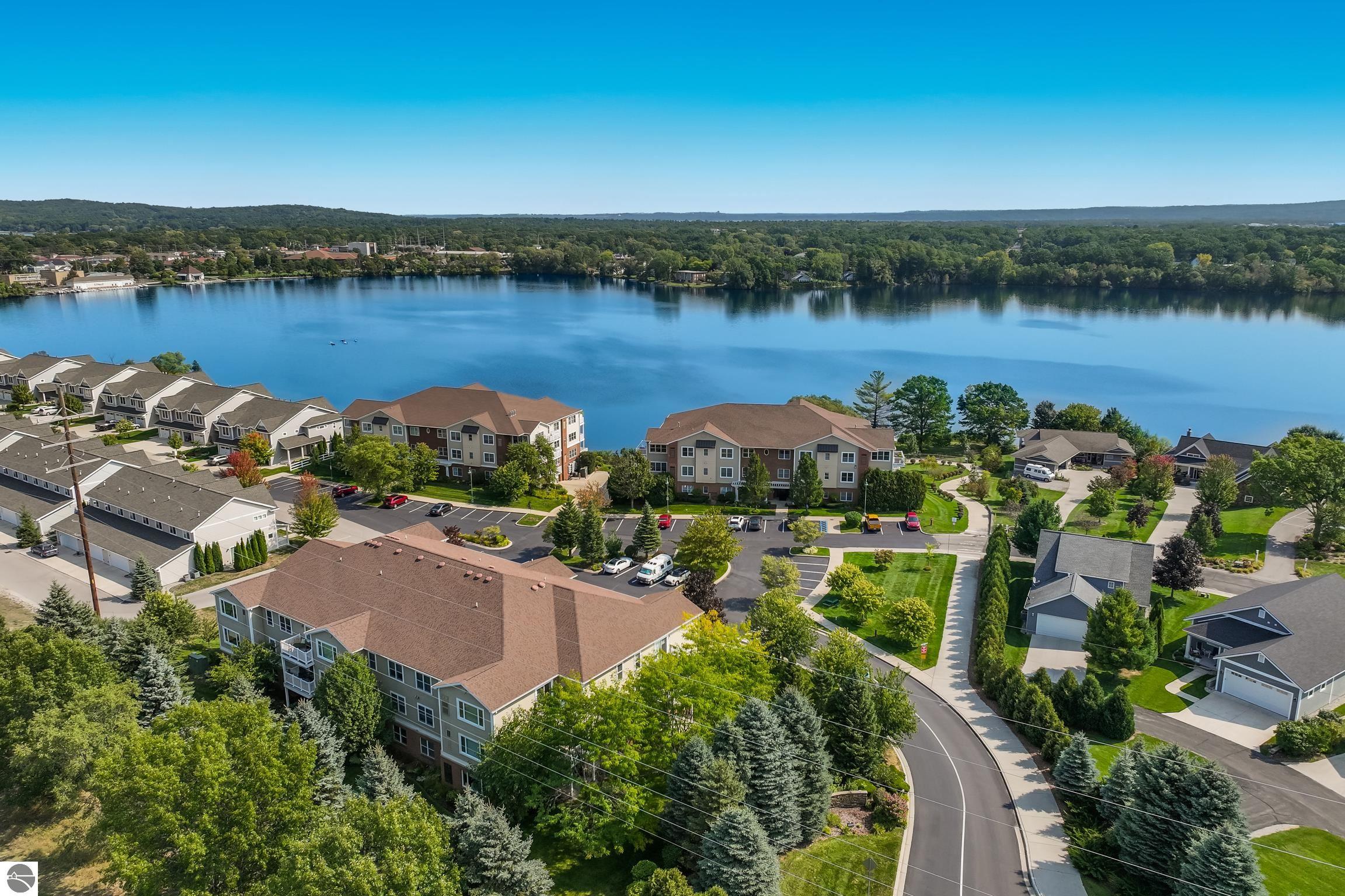 1122 Lake Ridge Drive # 103