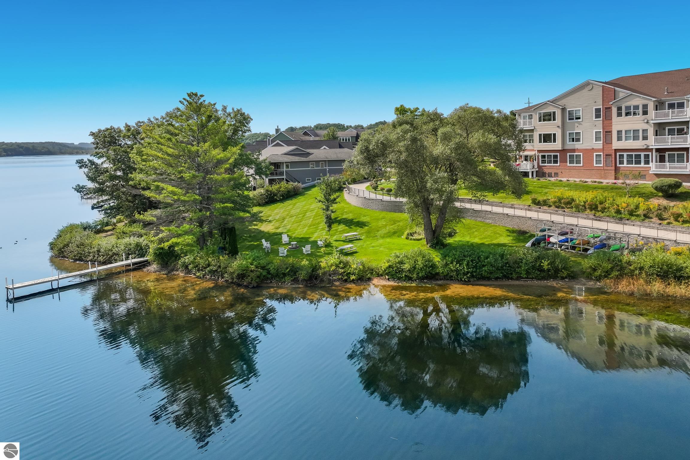 1122 Lake Ridge Drive # 103
