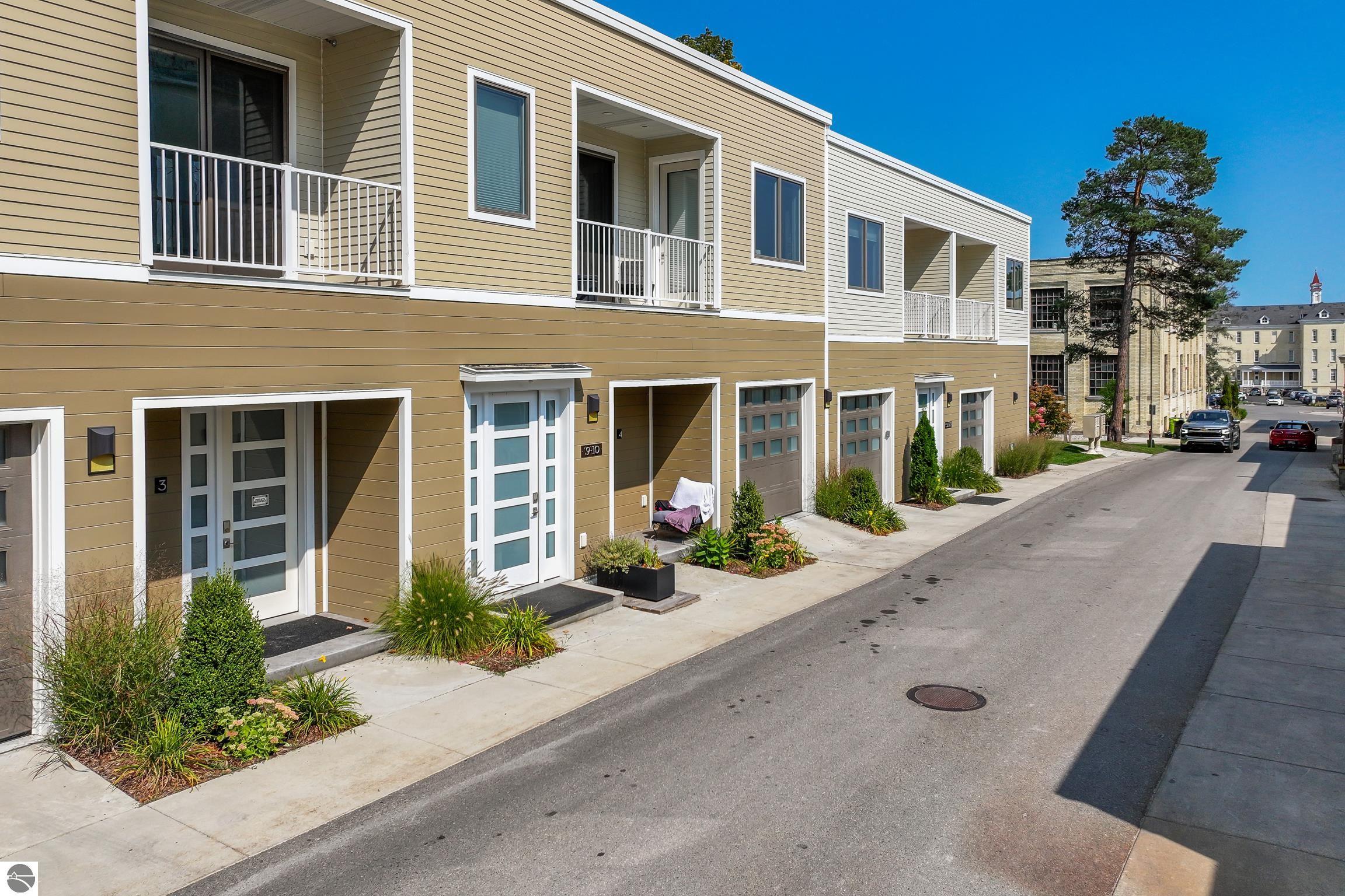 1388 Gray Drive # 10
