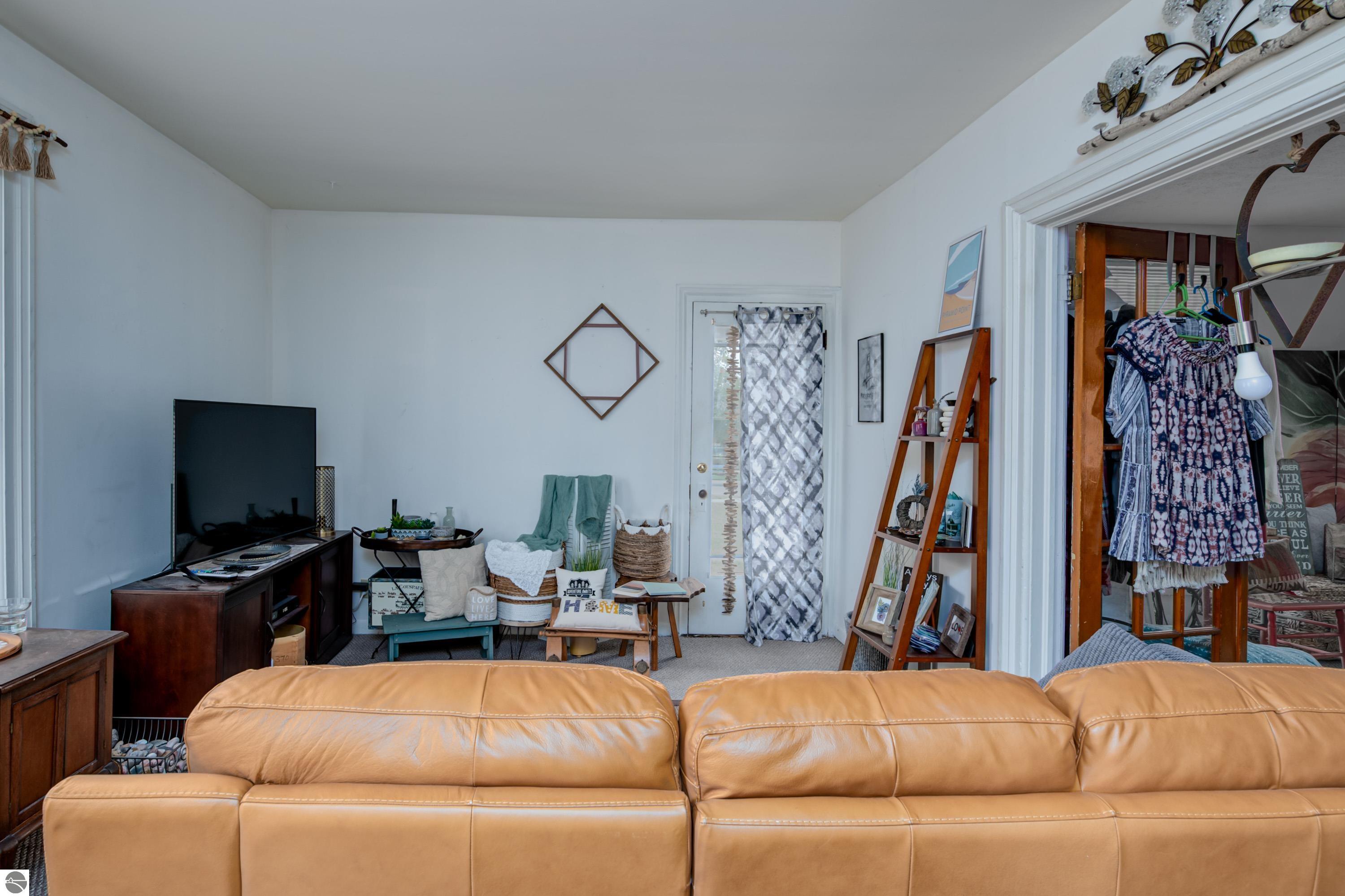 207 W Ninth Street