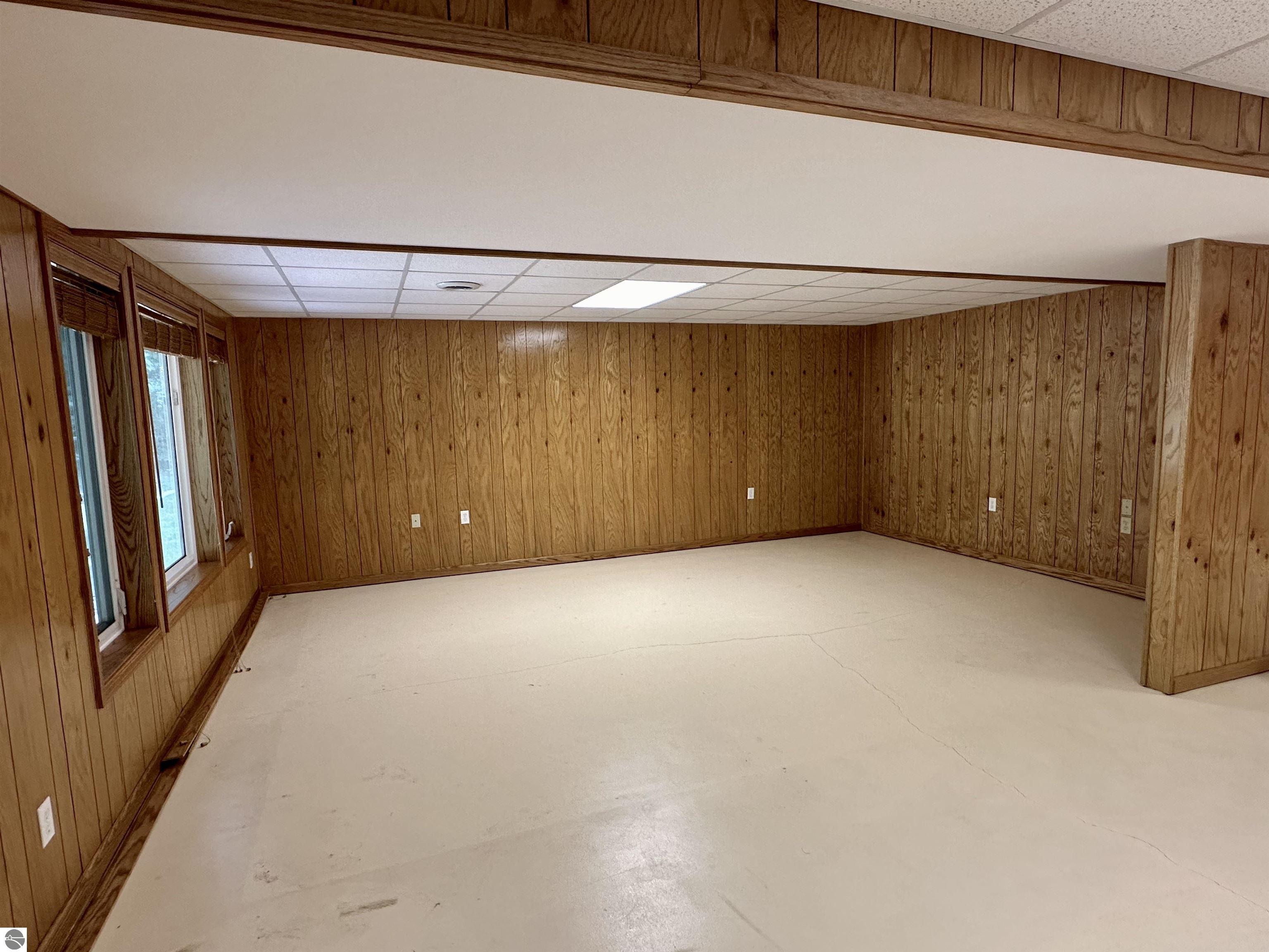1685 Veterans Drive