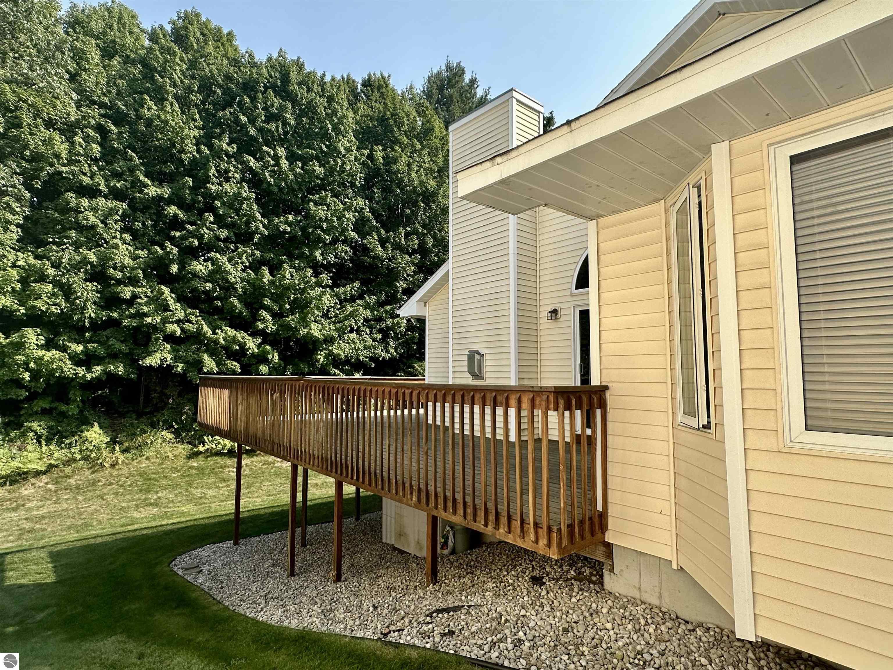 1685 Veterans Drive