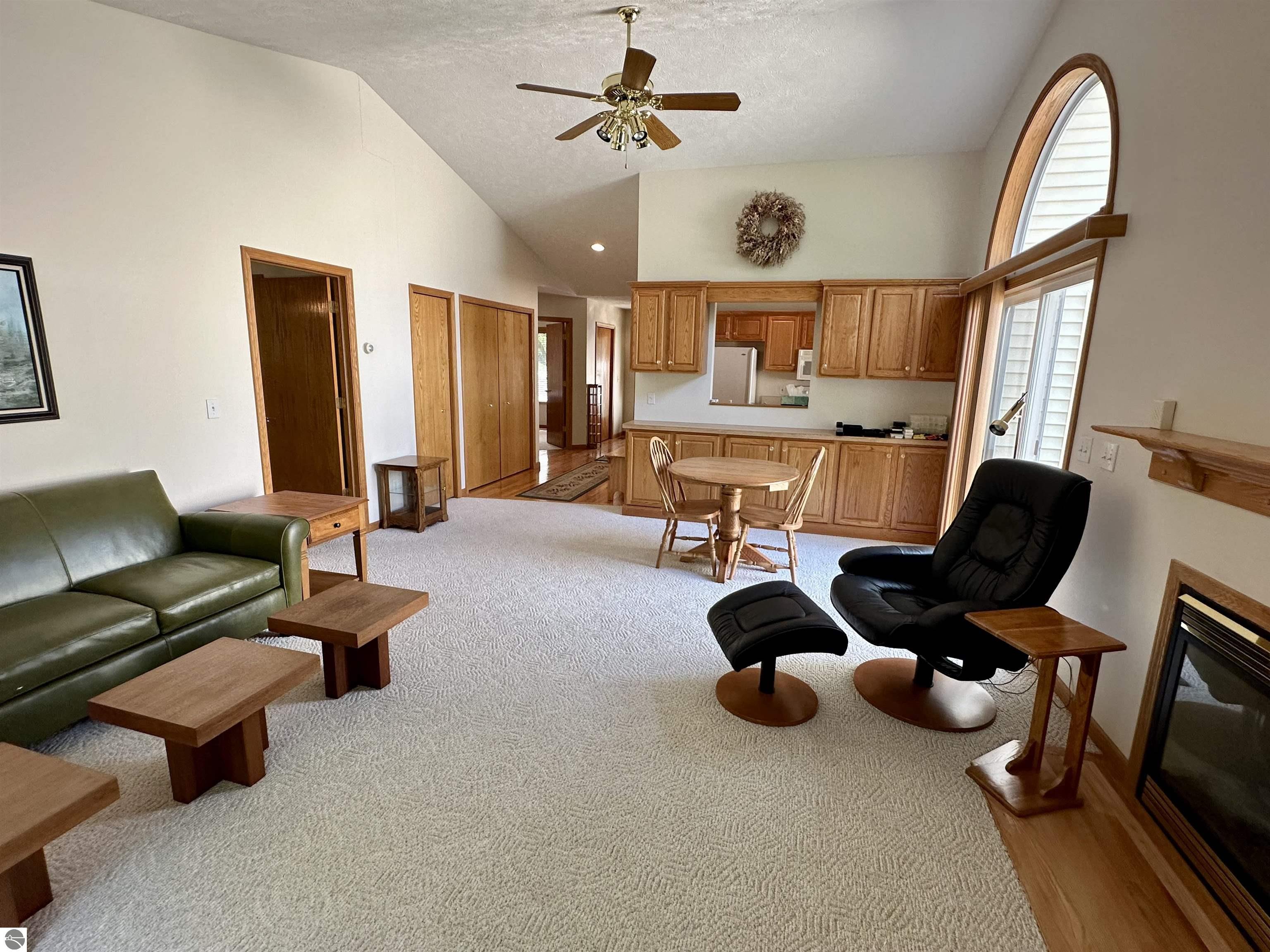 1685 Veterans Drive
