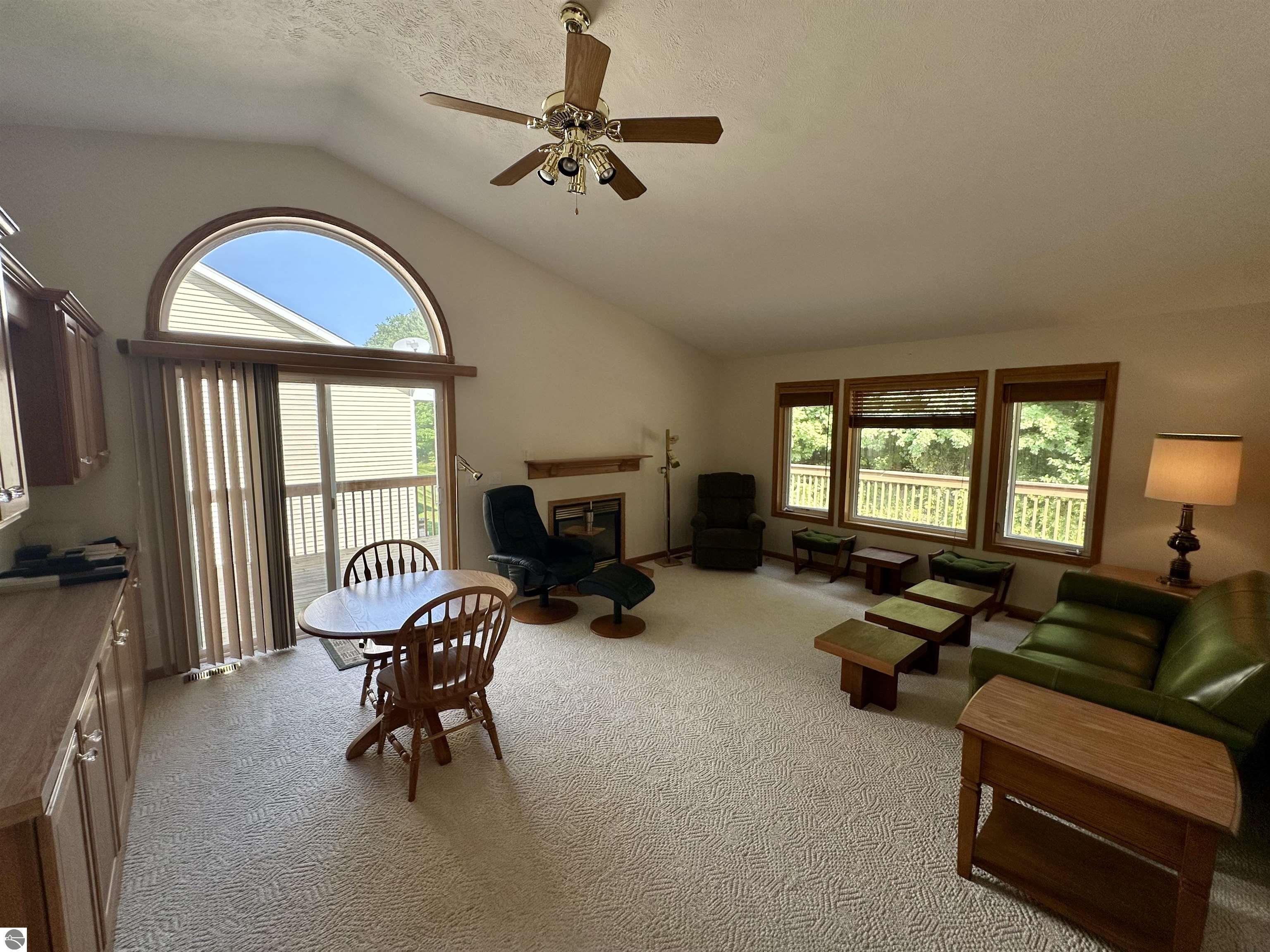 1685 Veterans Drive