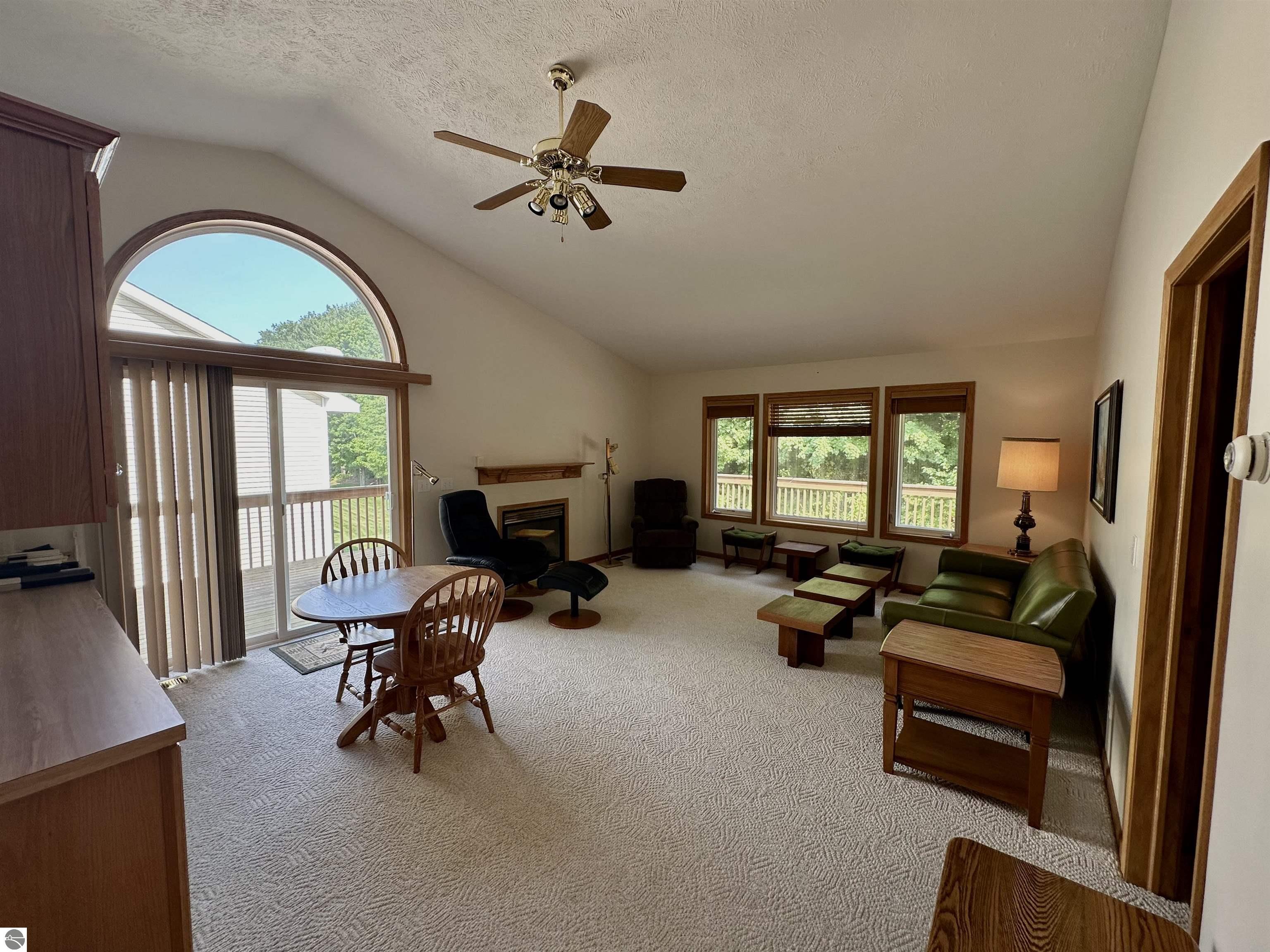 1685 Veterans Drive