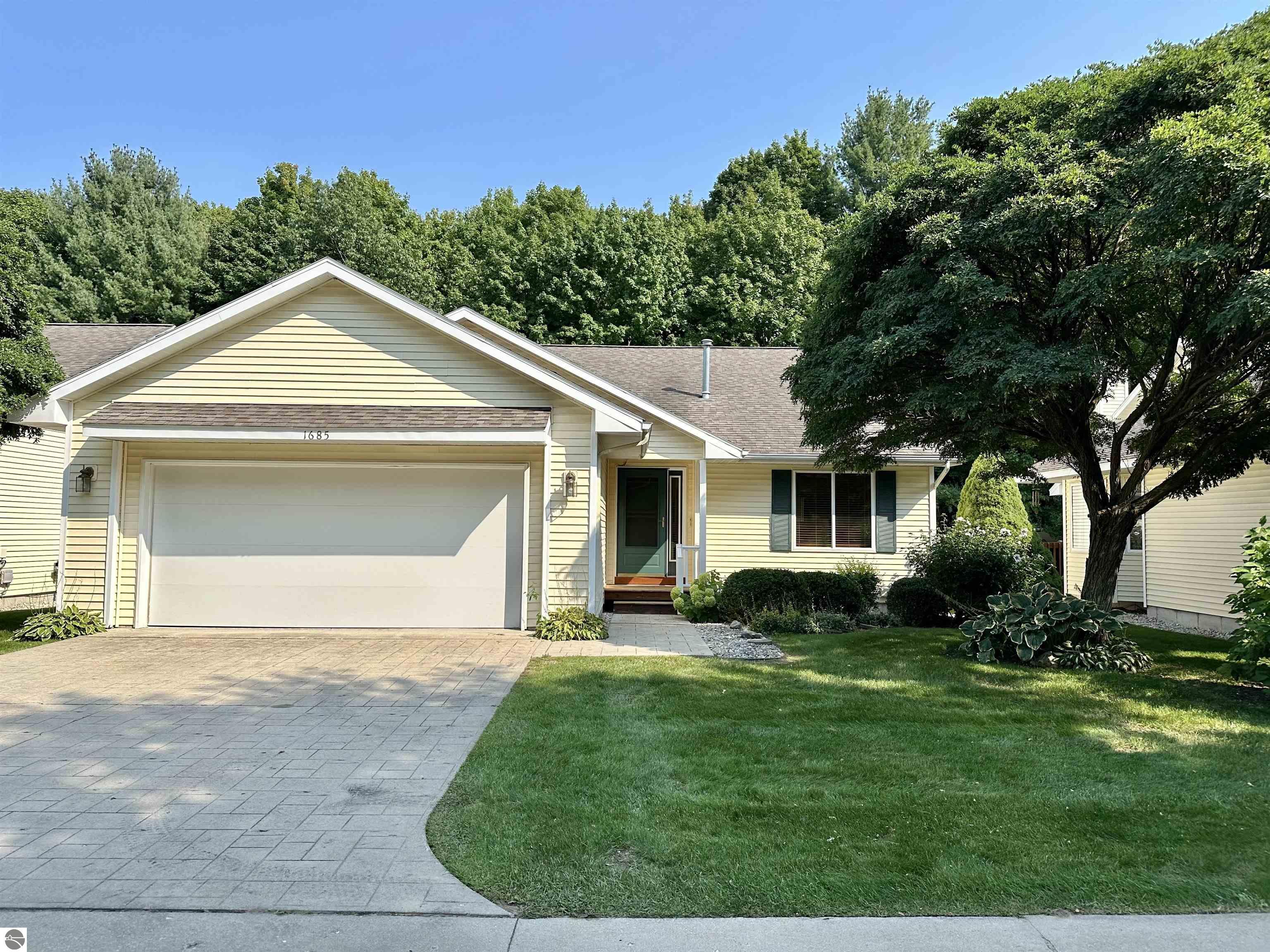 1685 Veterans Drive