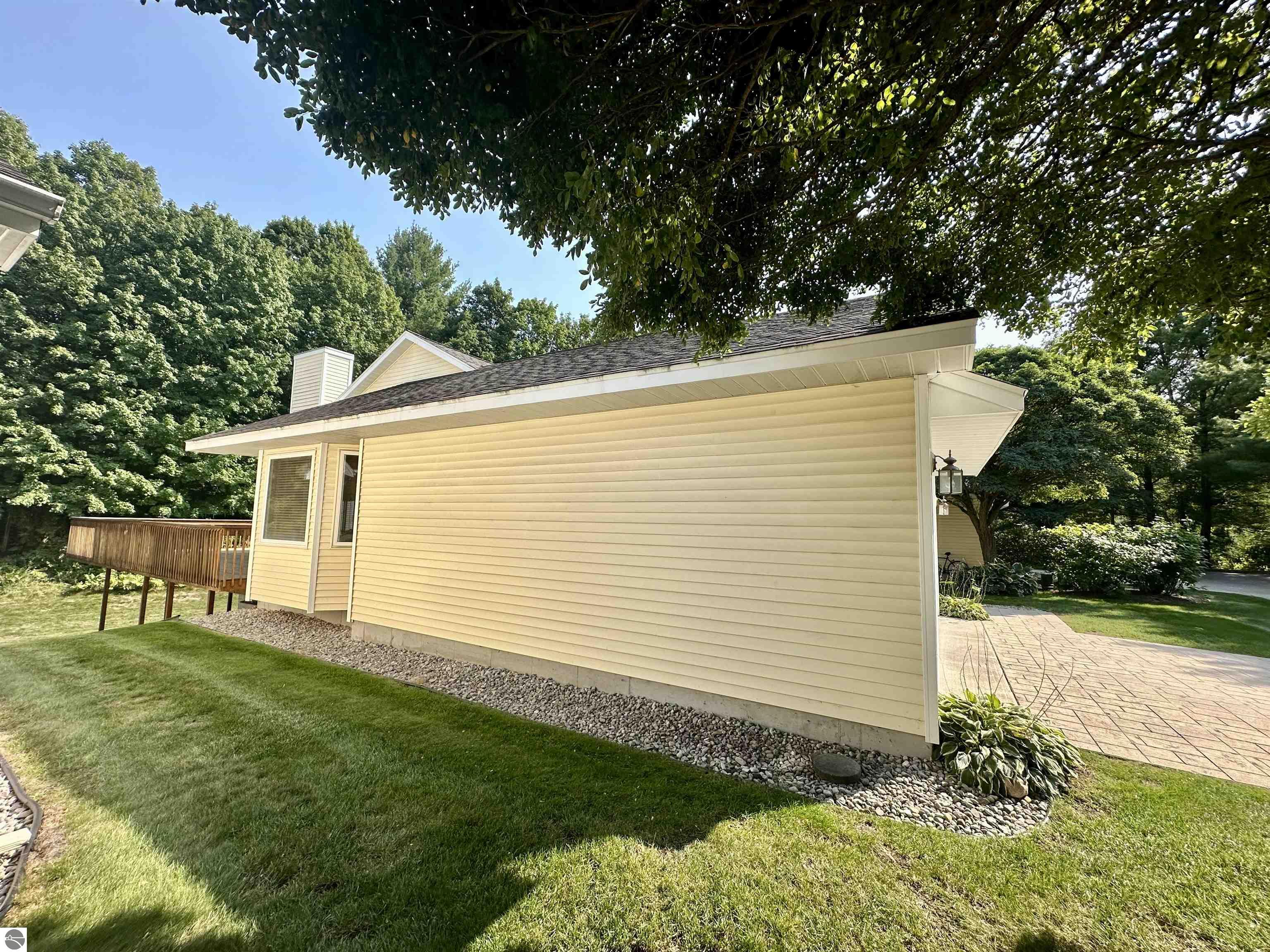 1685 Veterans Drive