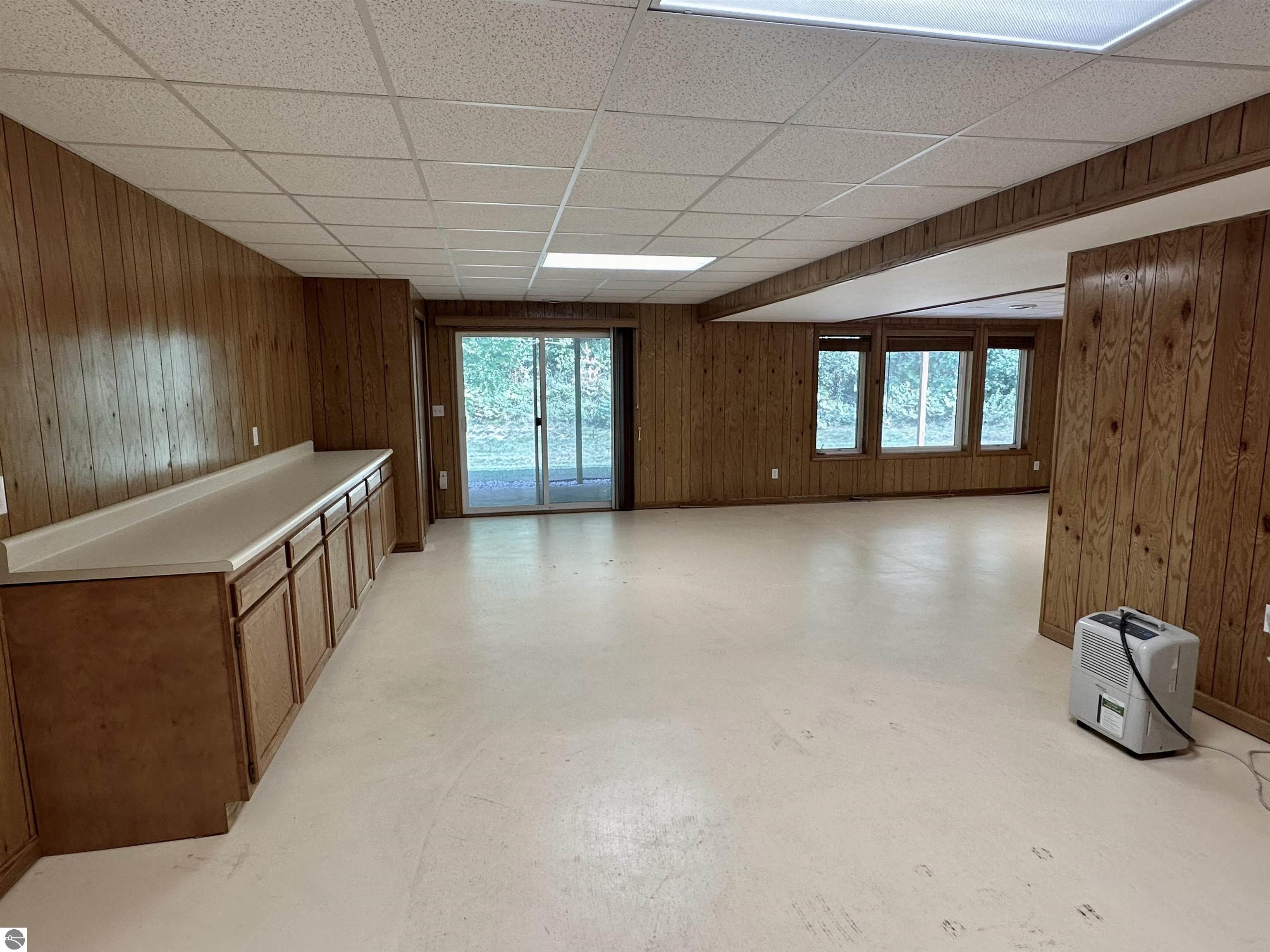 1685 Veterans Drive