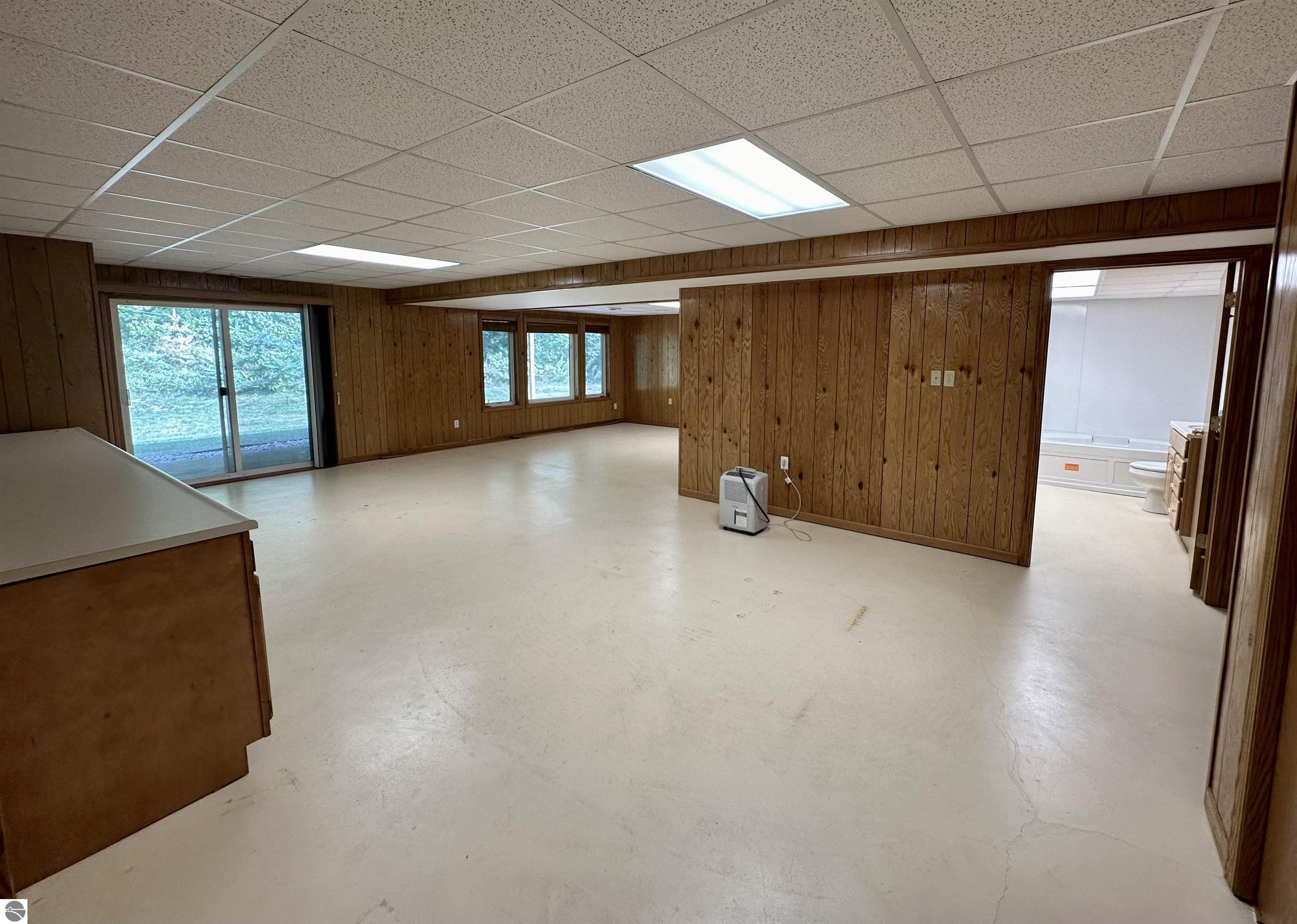 1685 Veterans Drive