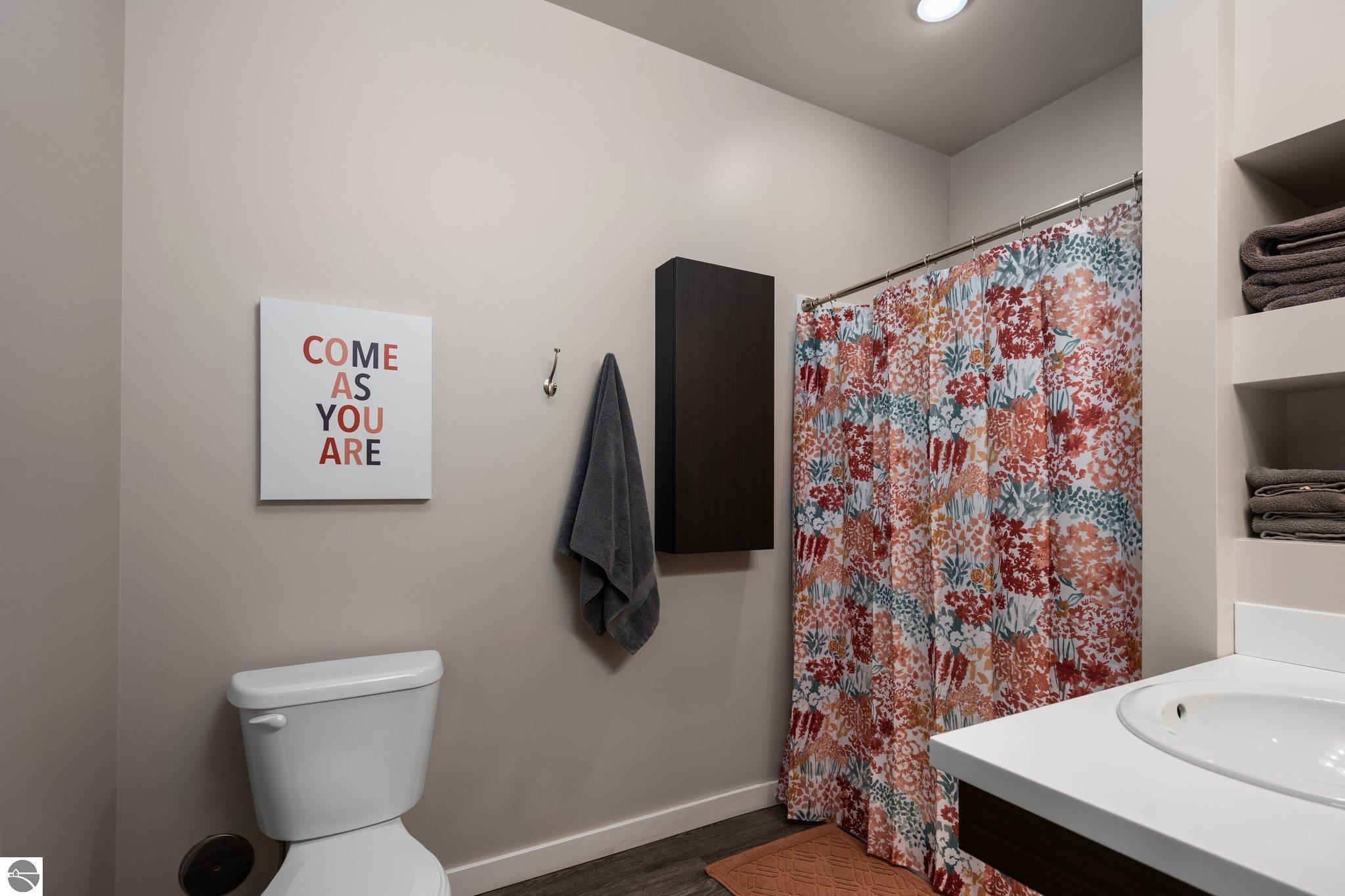 619 E Eighth Street # 6