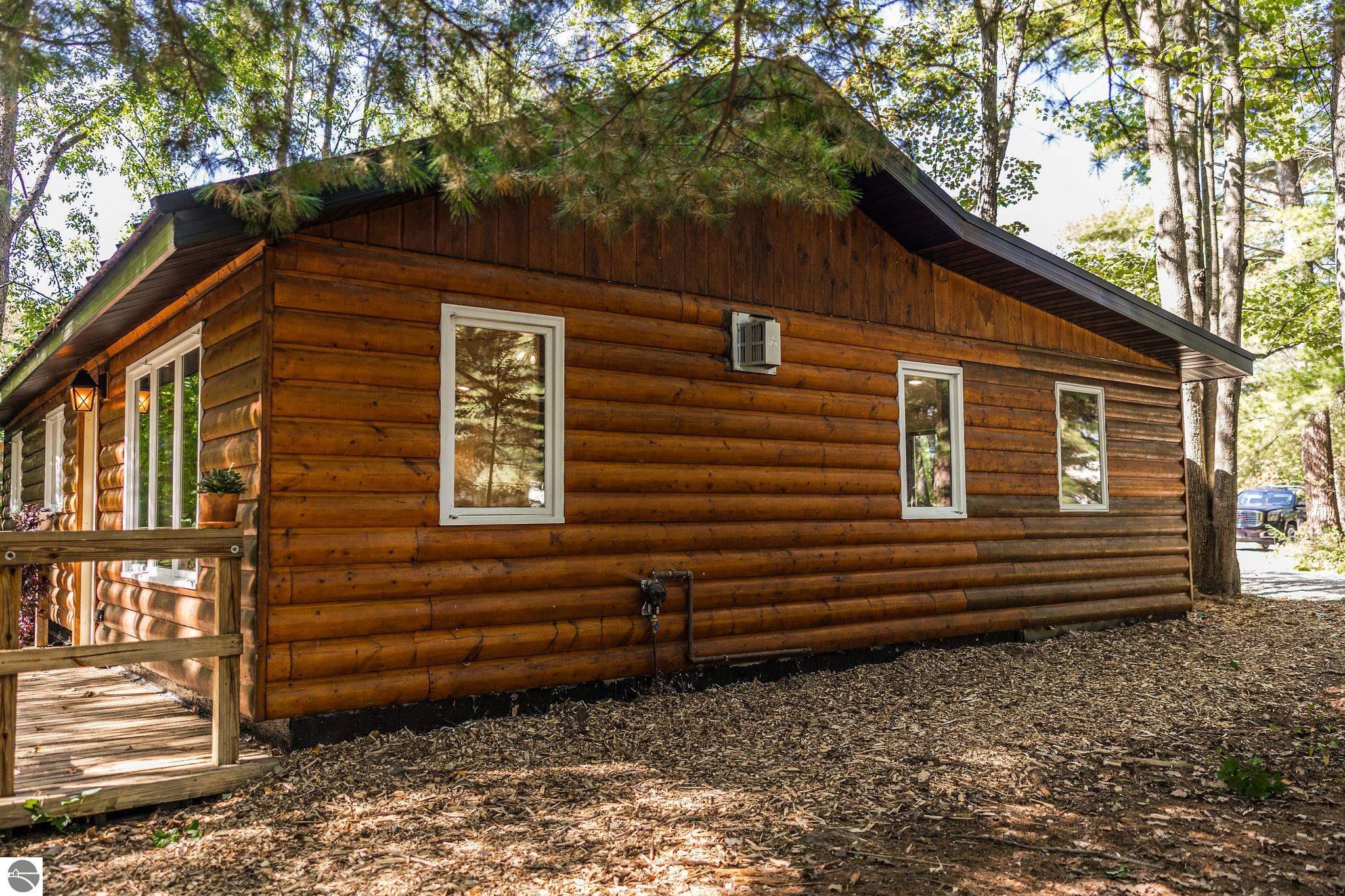 1304 NE Poplar Drive