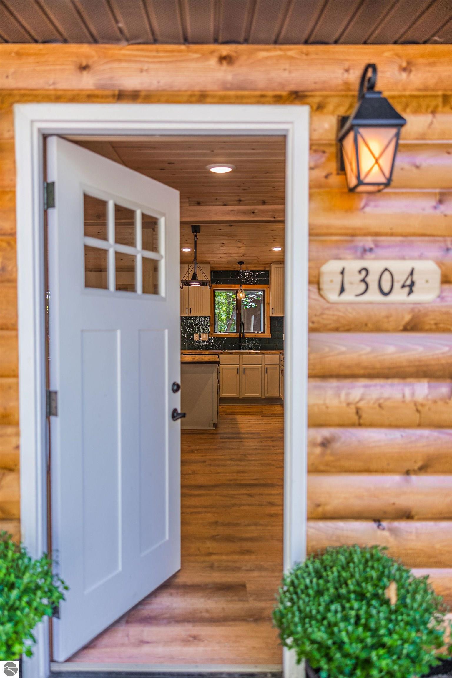 1304 NE Poplar Drive