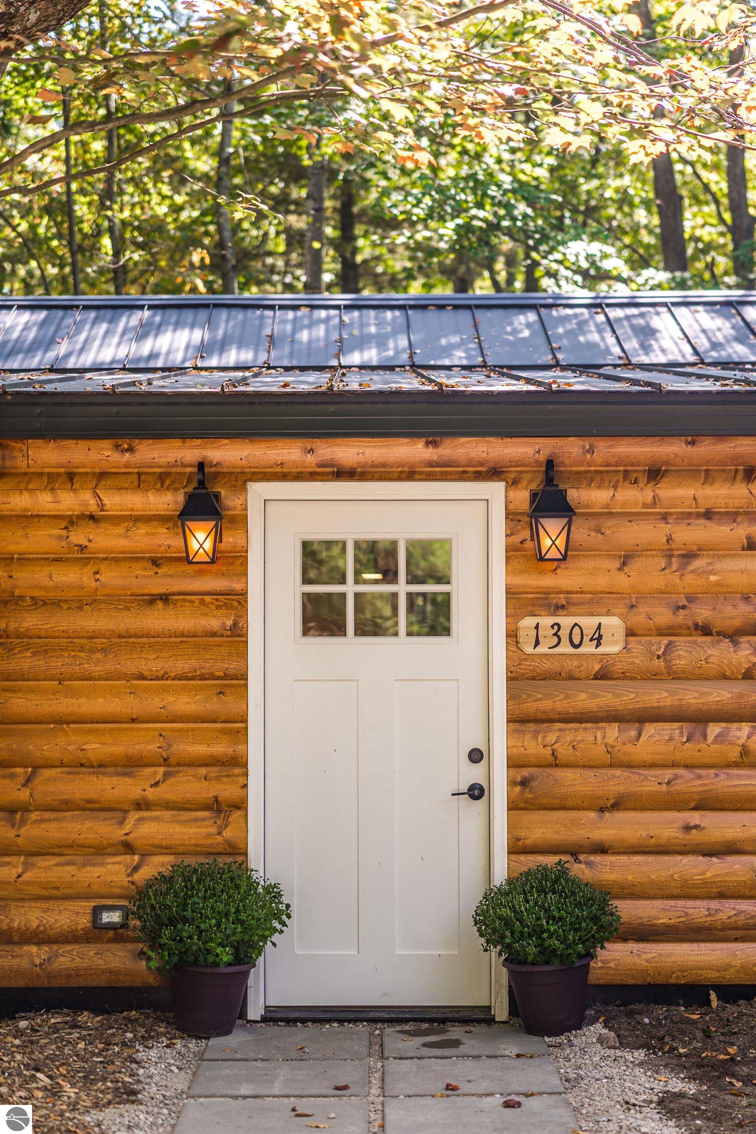 1304 NE Poplar Drive