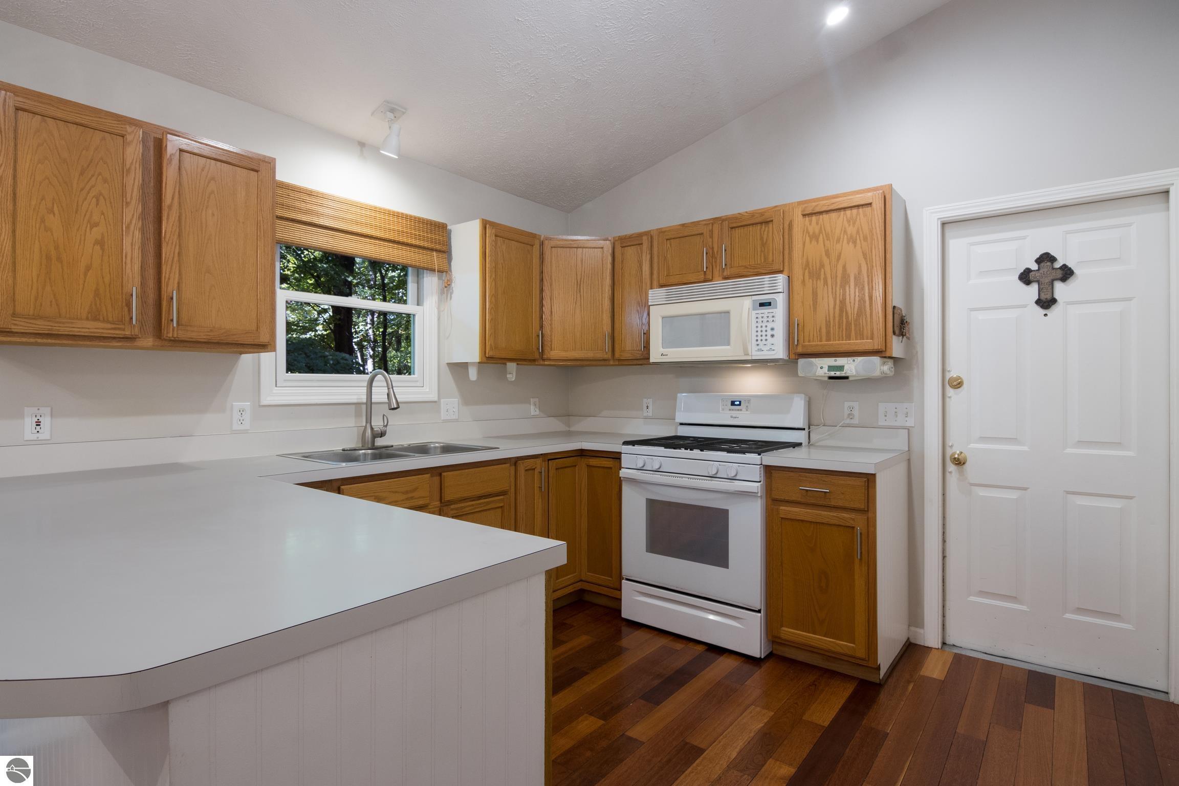 1687 Rasho Road