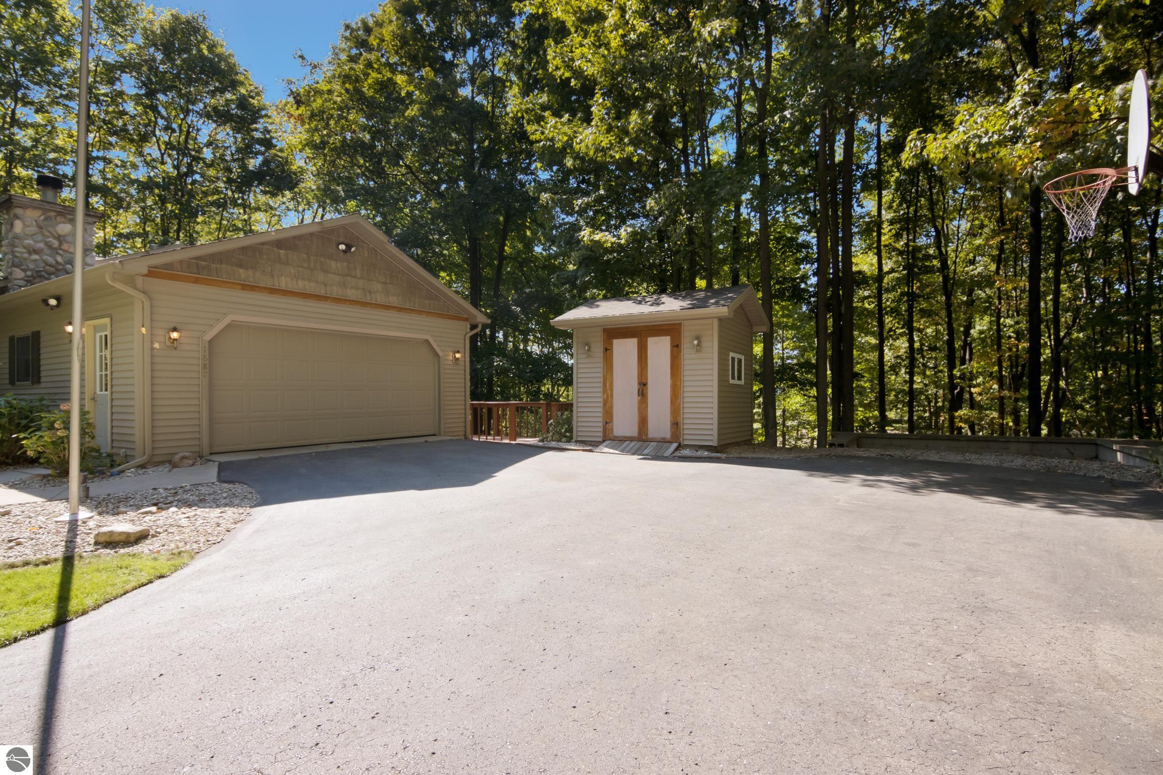 1687 Rasho Road
