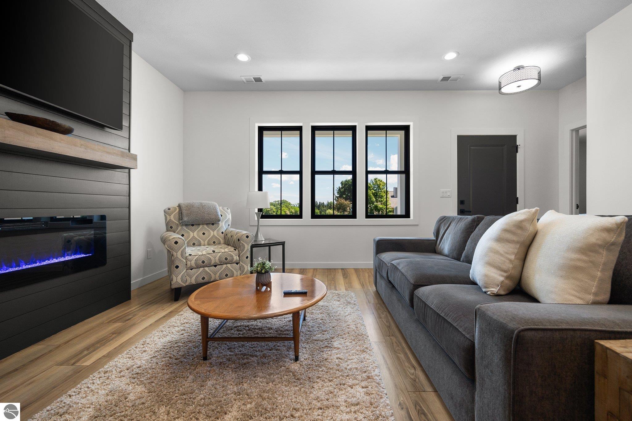 5104 S Shore View Circle