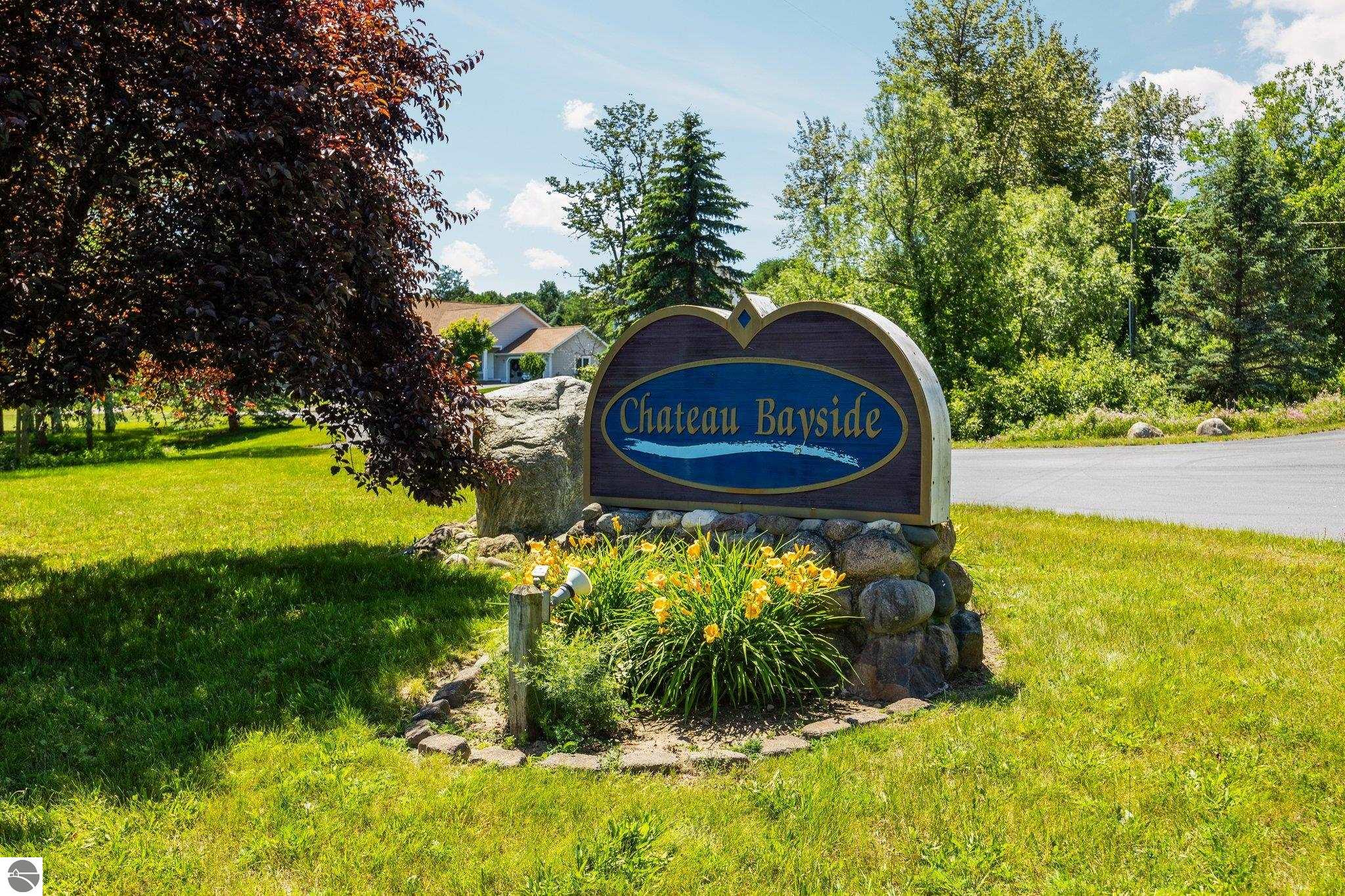 5104 S Shore View Circle