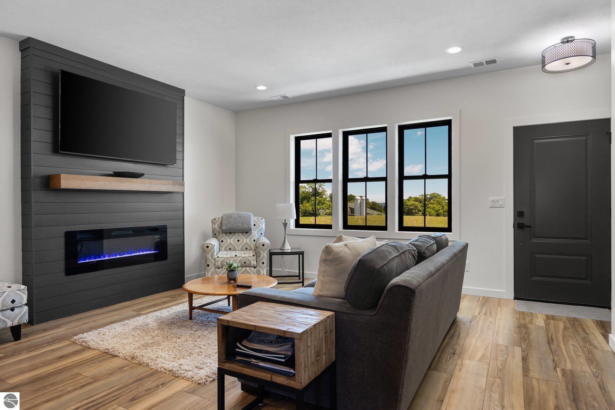 5104 S Shore View Circle