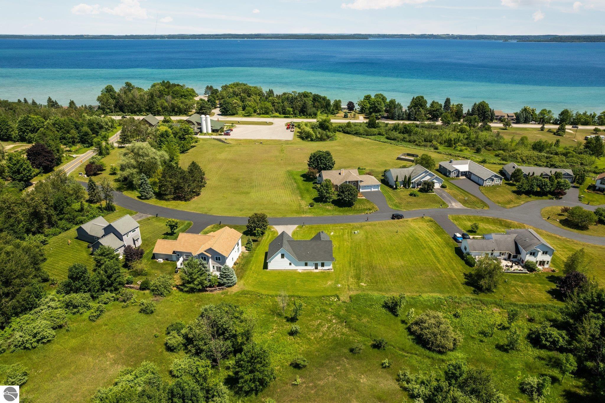 5104 S Shore View Circle