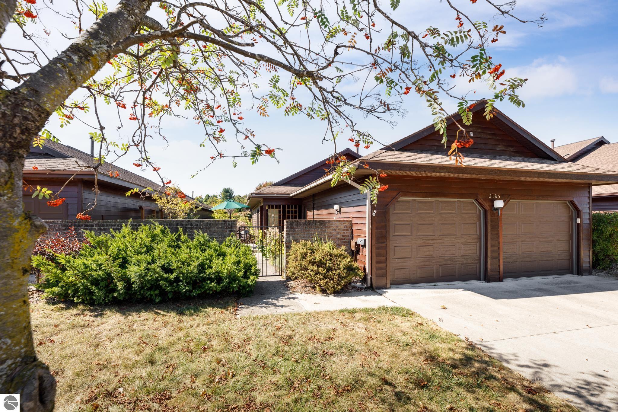 2185 Hammond Place Center