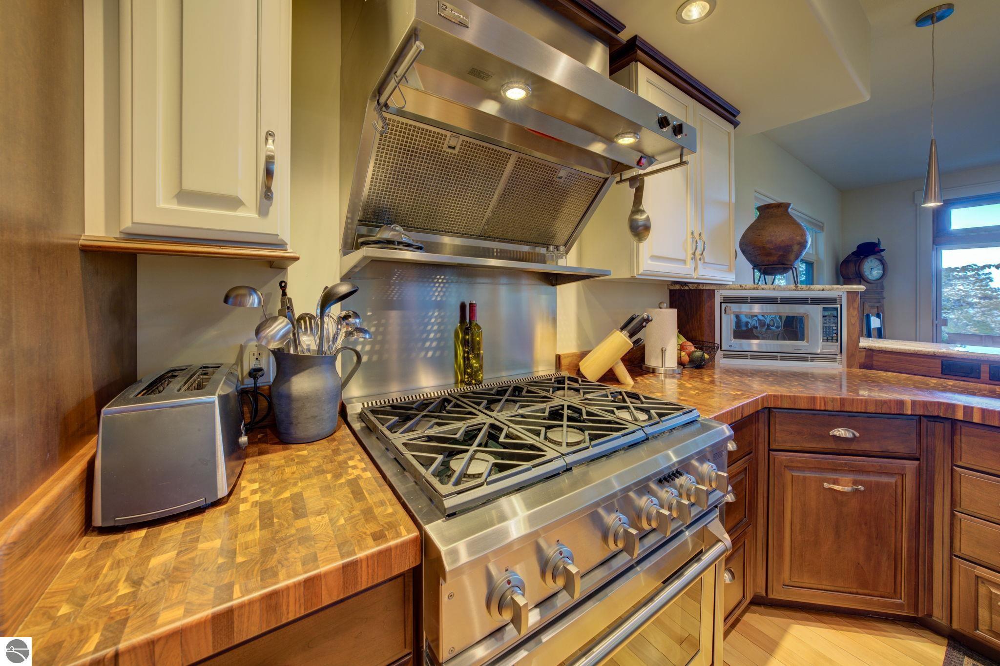 1031 S Bay View Trail