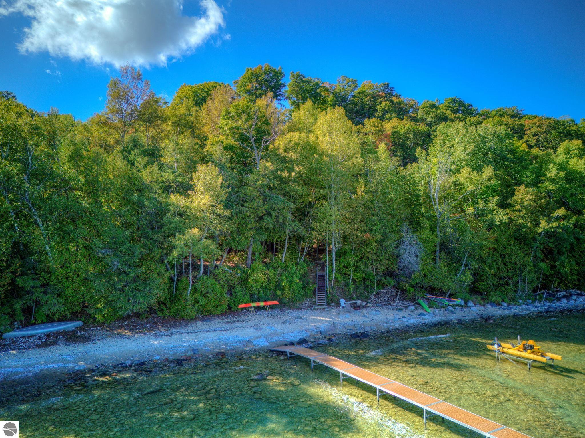 1031 S Bay View Trail
