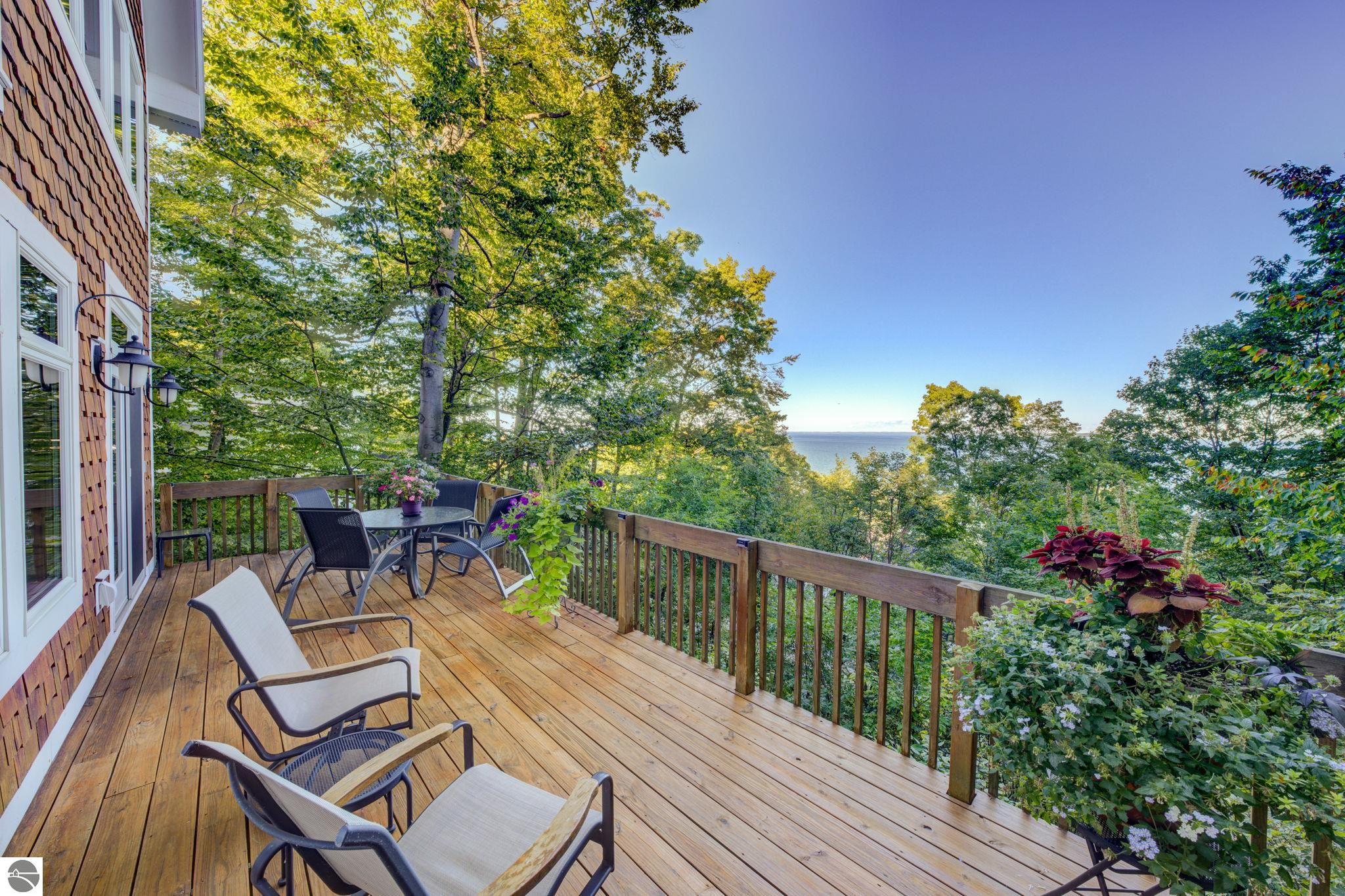 1031 S Bay View Trail