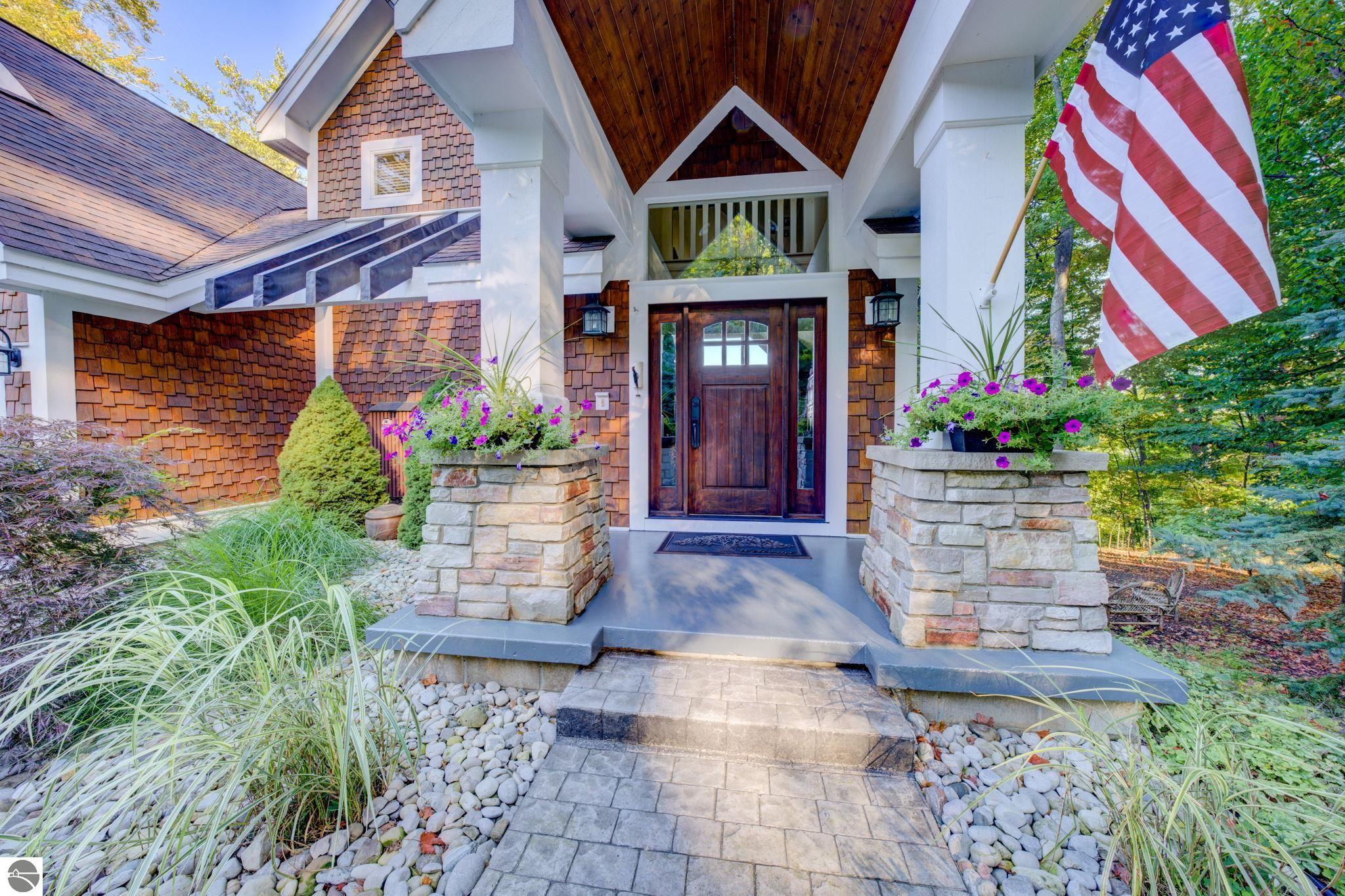 1031 S Bay View Trail