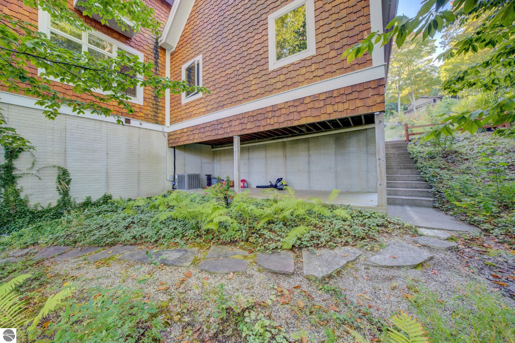 1031 S Bay View Trail
