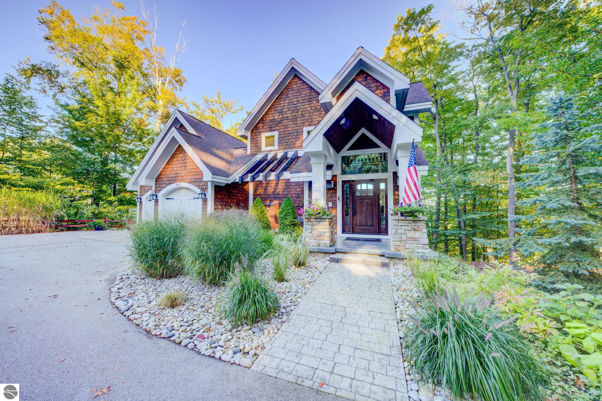 1031 S Bay View Trail
