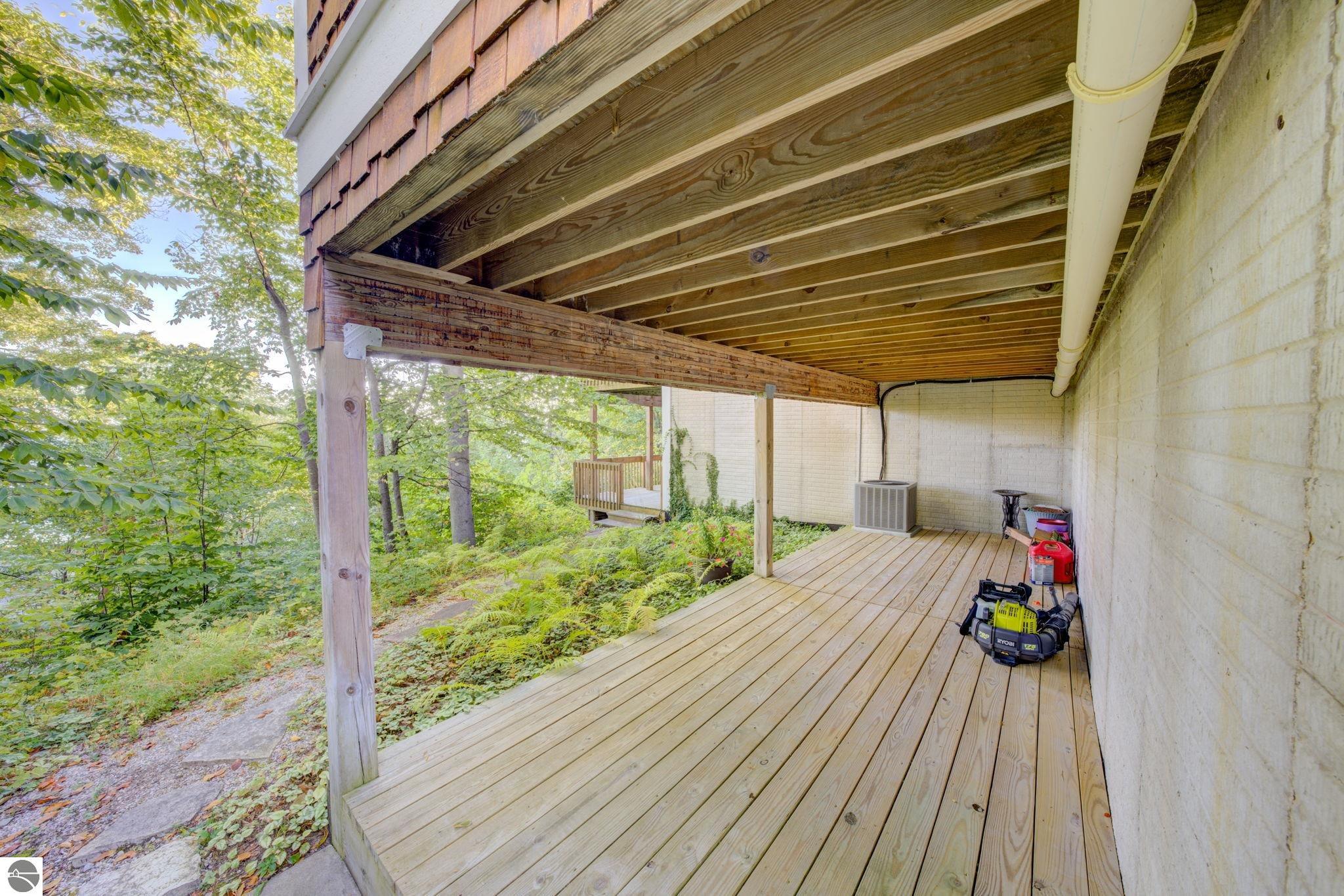 1031 S Bay View Trail
