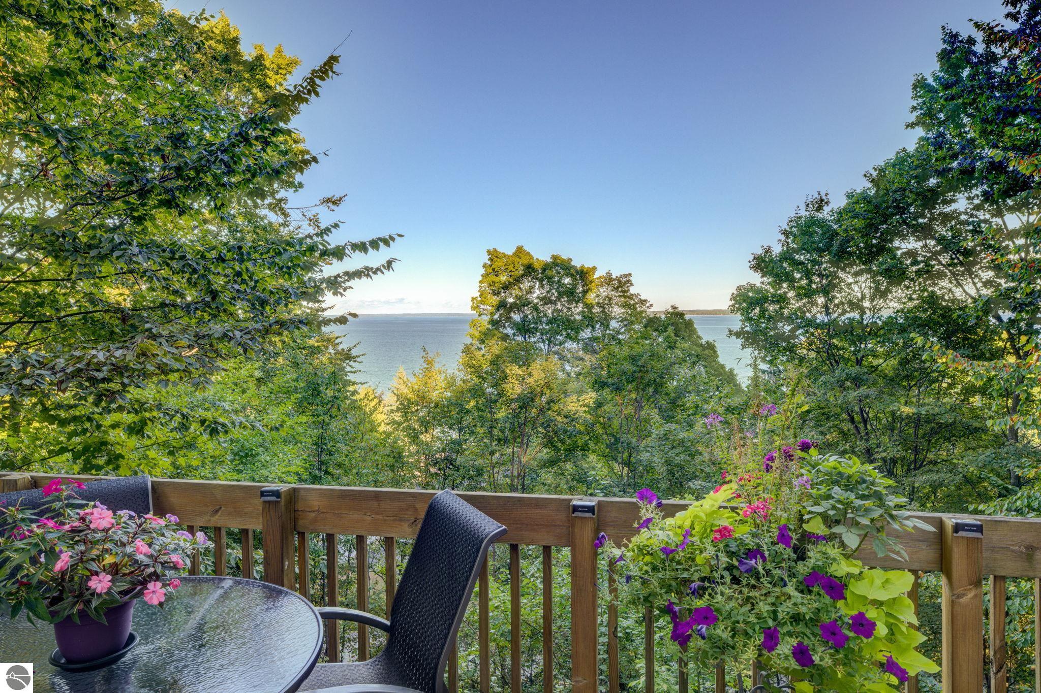 1031 S Bay View Trail