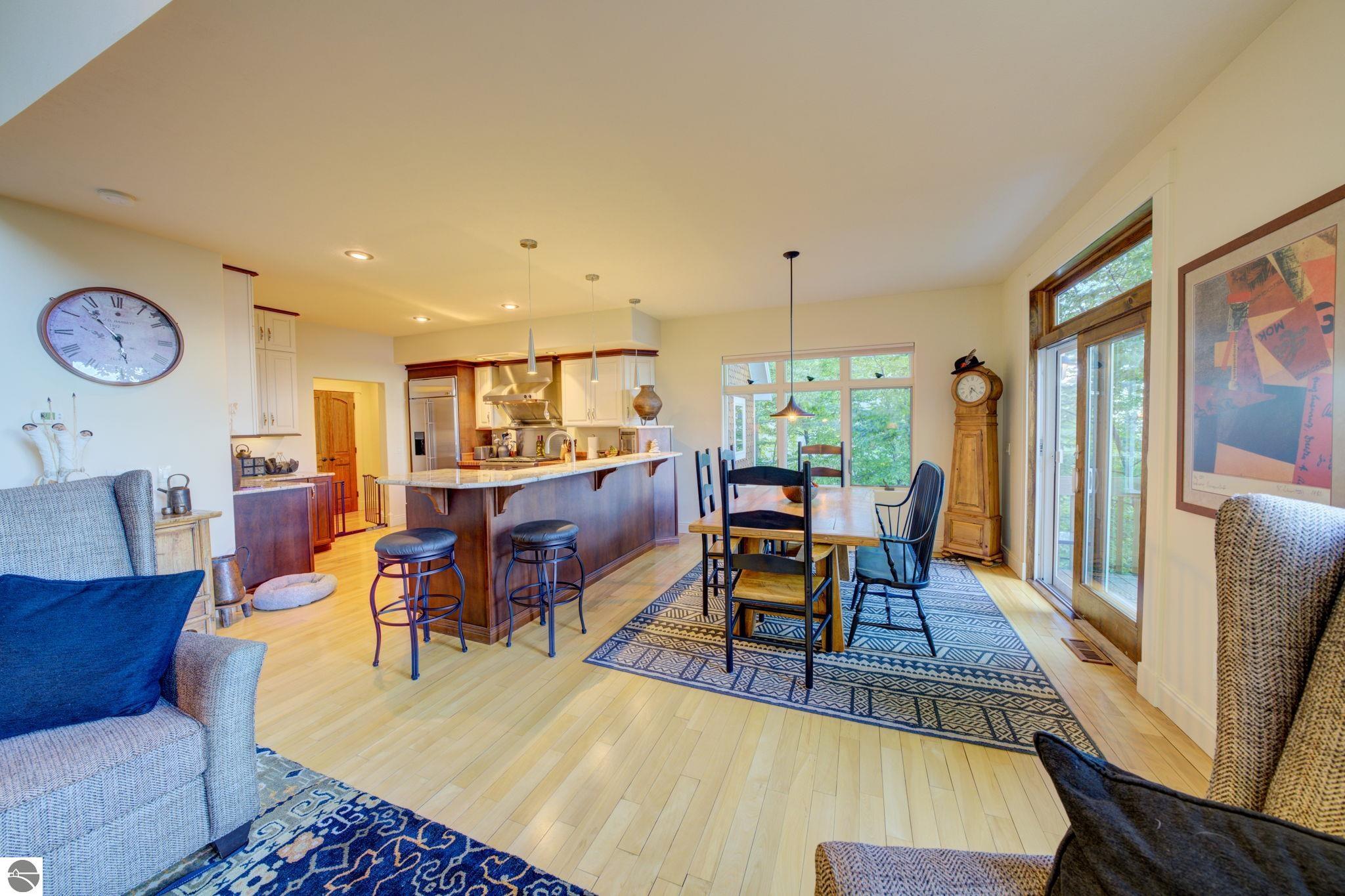 1031 S Bay View Trail