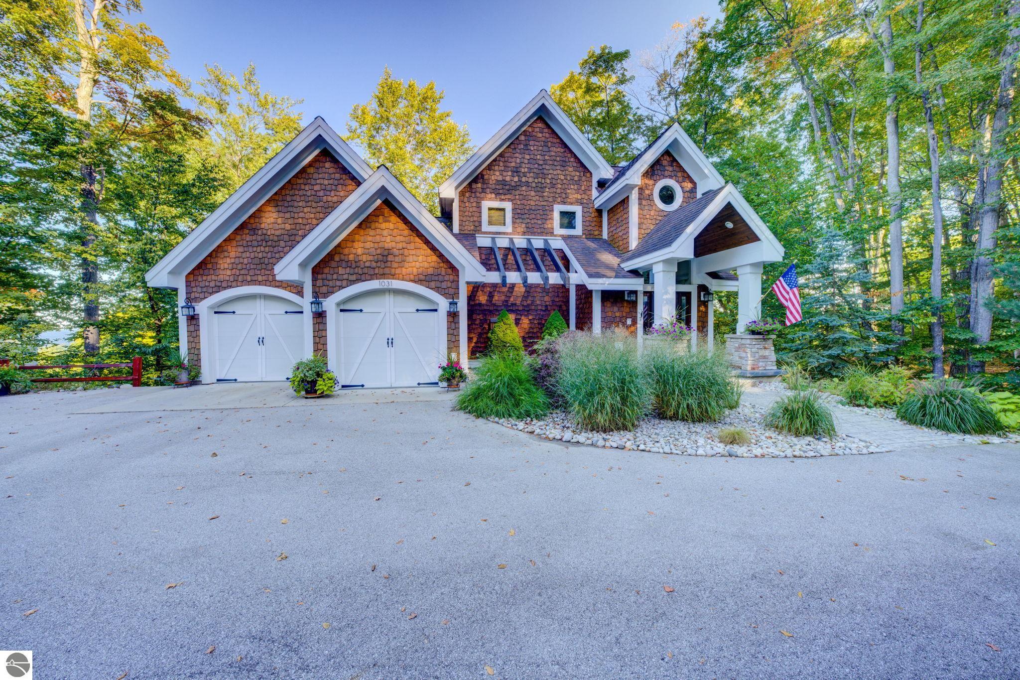 1031 S Bay View Trail