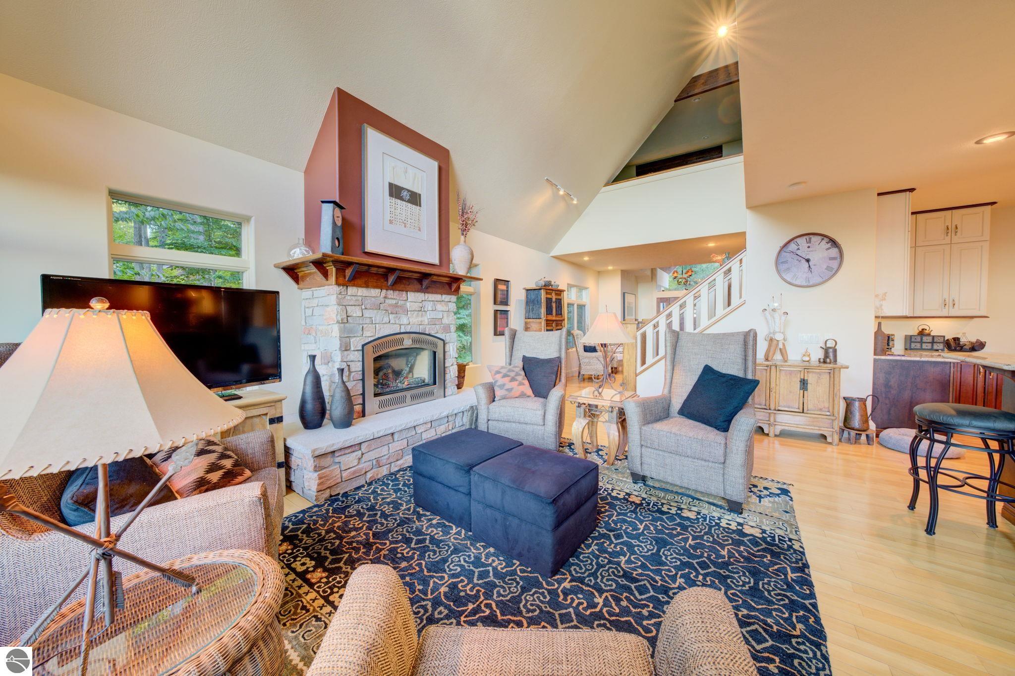 1031 S Bay View Trail
