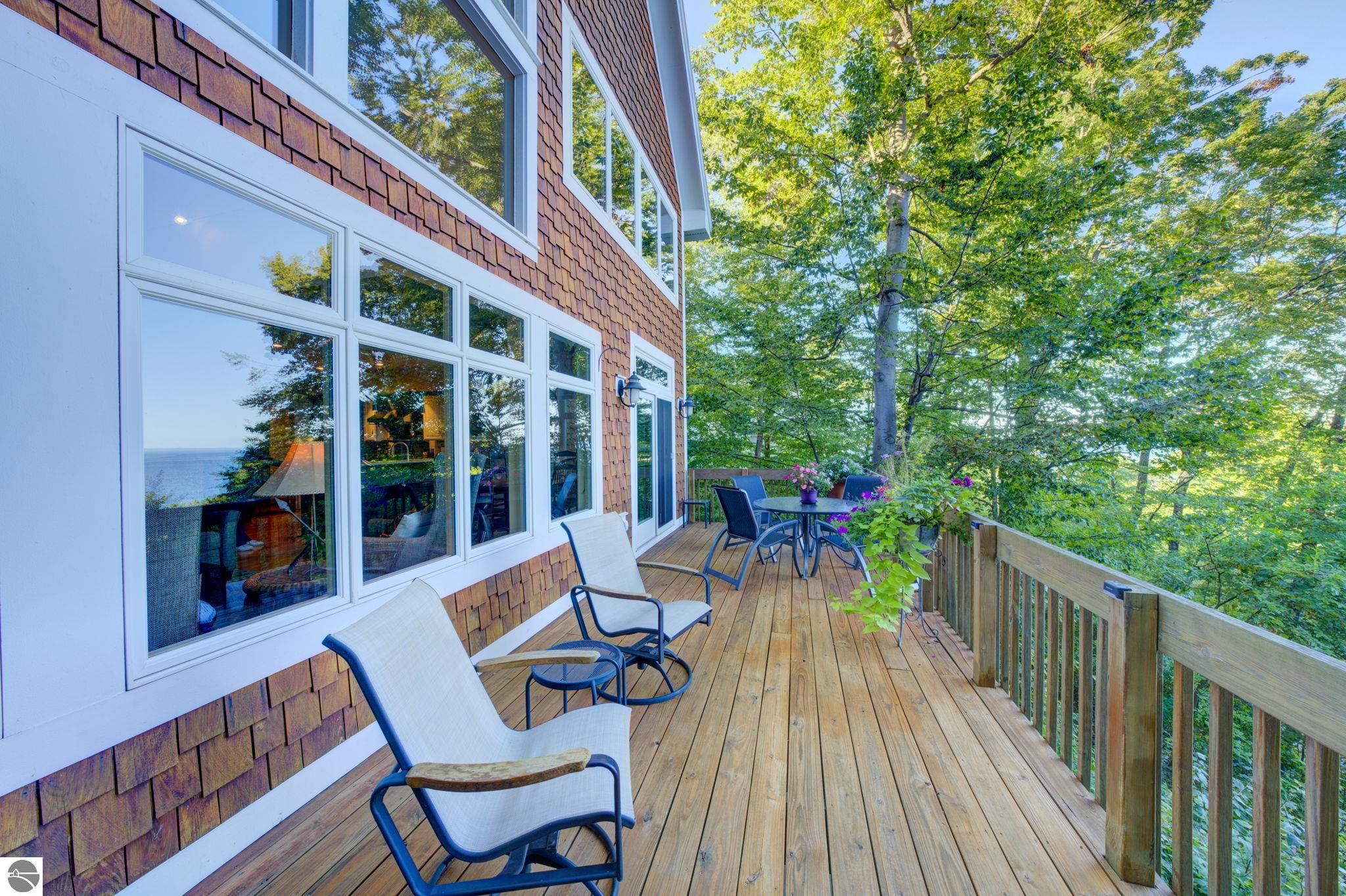 1031 S Bay View Trail