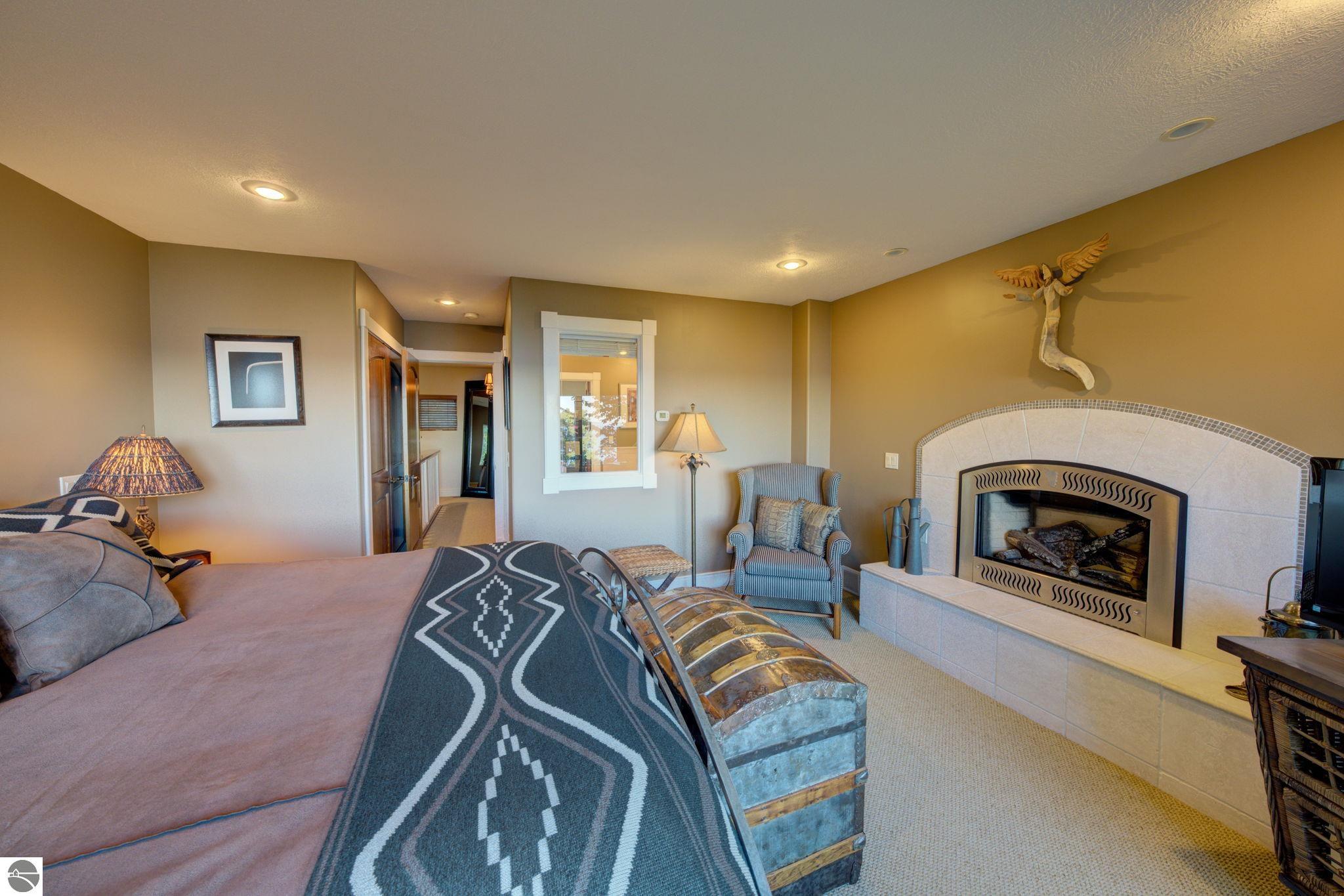 1031 S Bay View Trail
