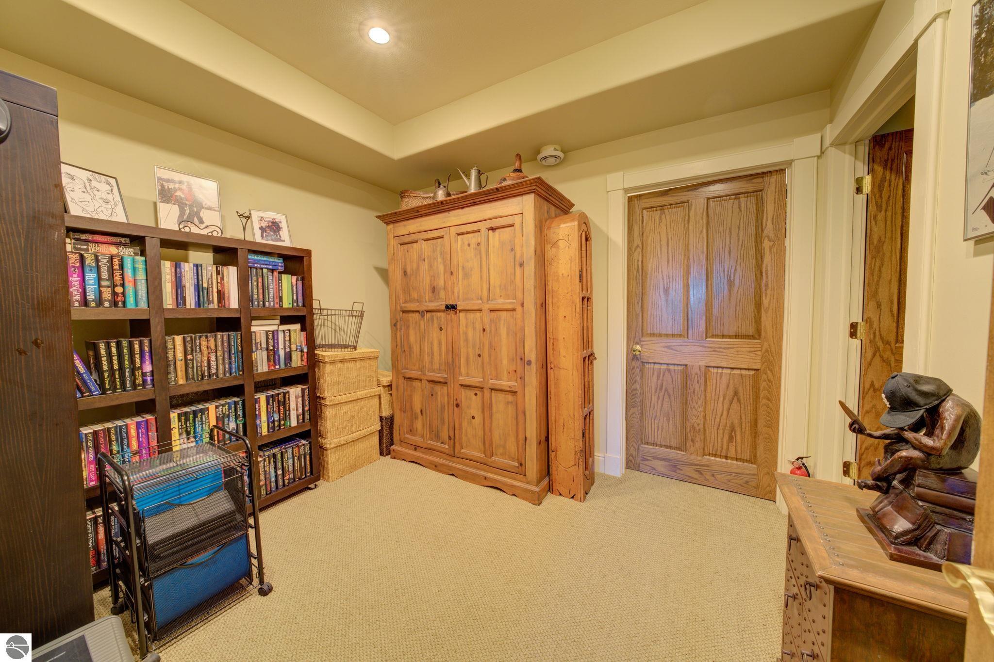 1031 S Bay View Trail