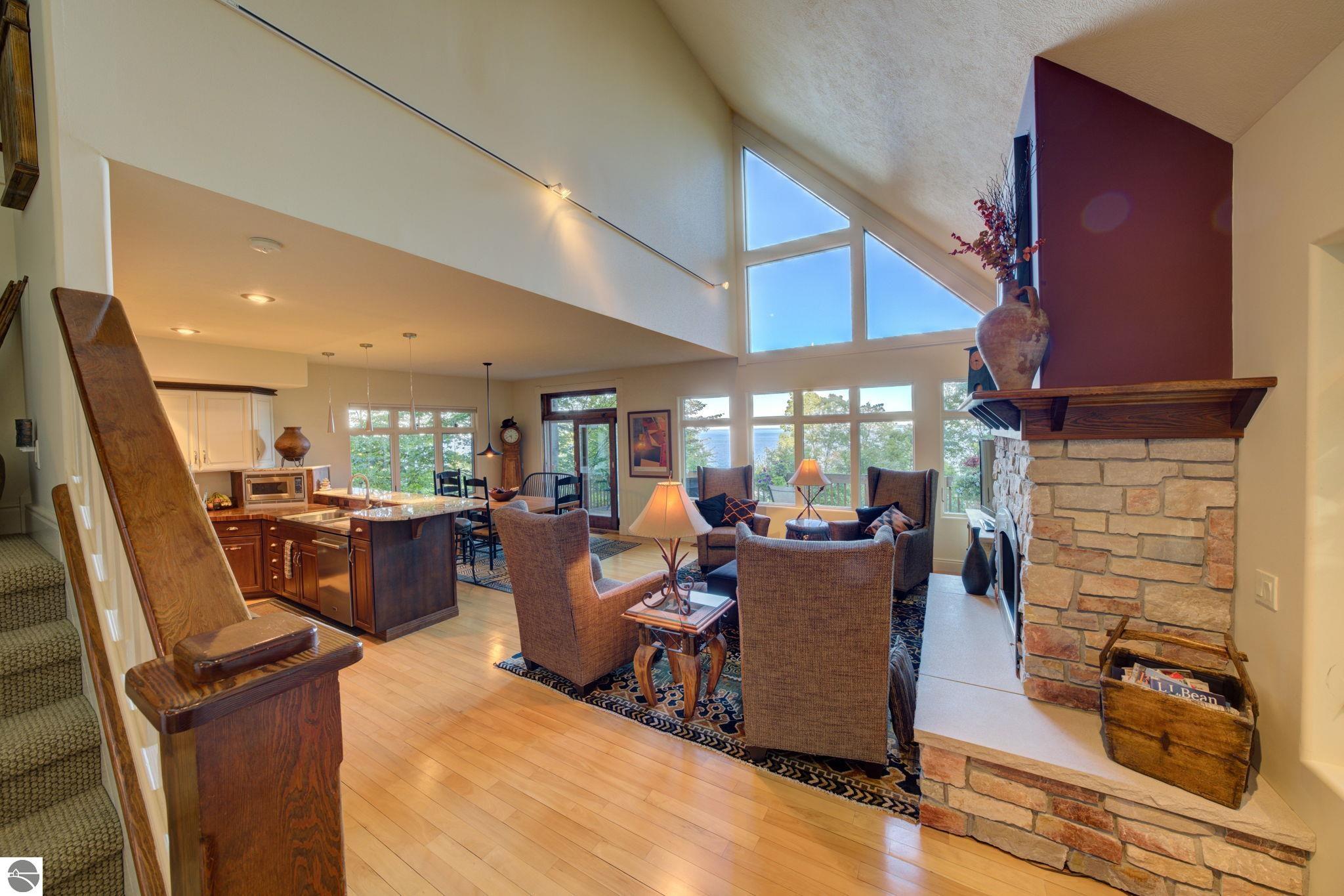 1031 S Bay View Trail