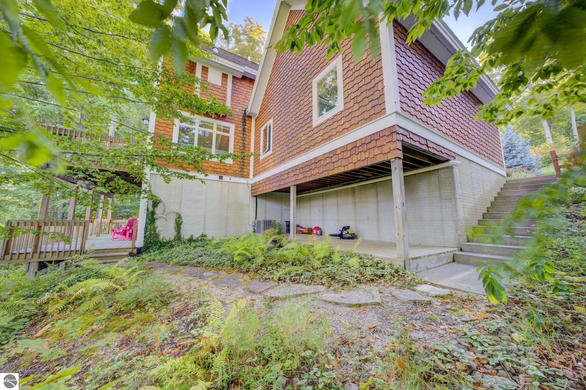 1031 S Bay View Trail
